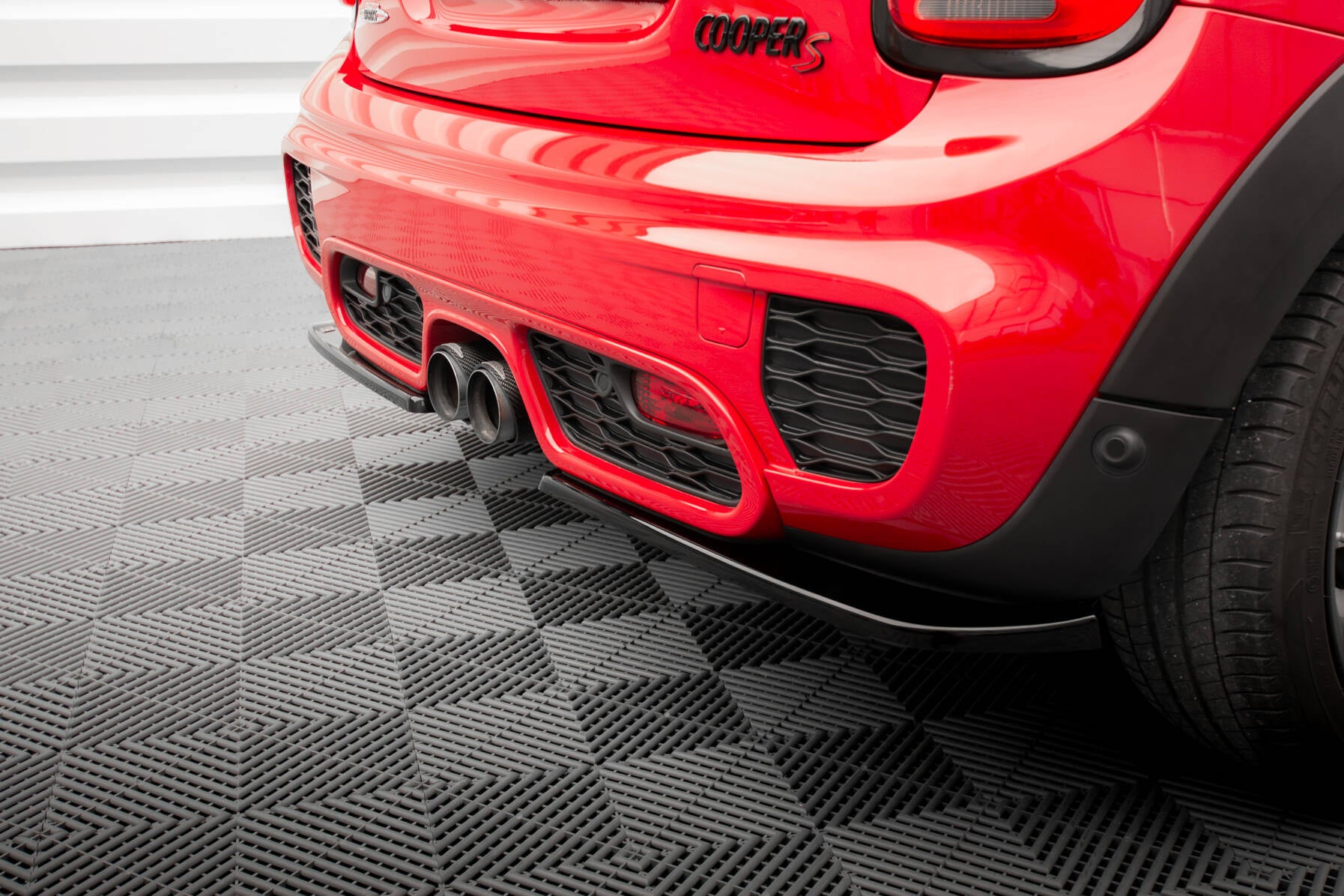 Maxton Design Heck Ansatz Flaps Diffusor für Mini Cooper S John Copper Works F56 schwarz Hochglanz