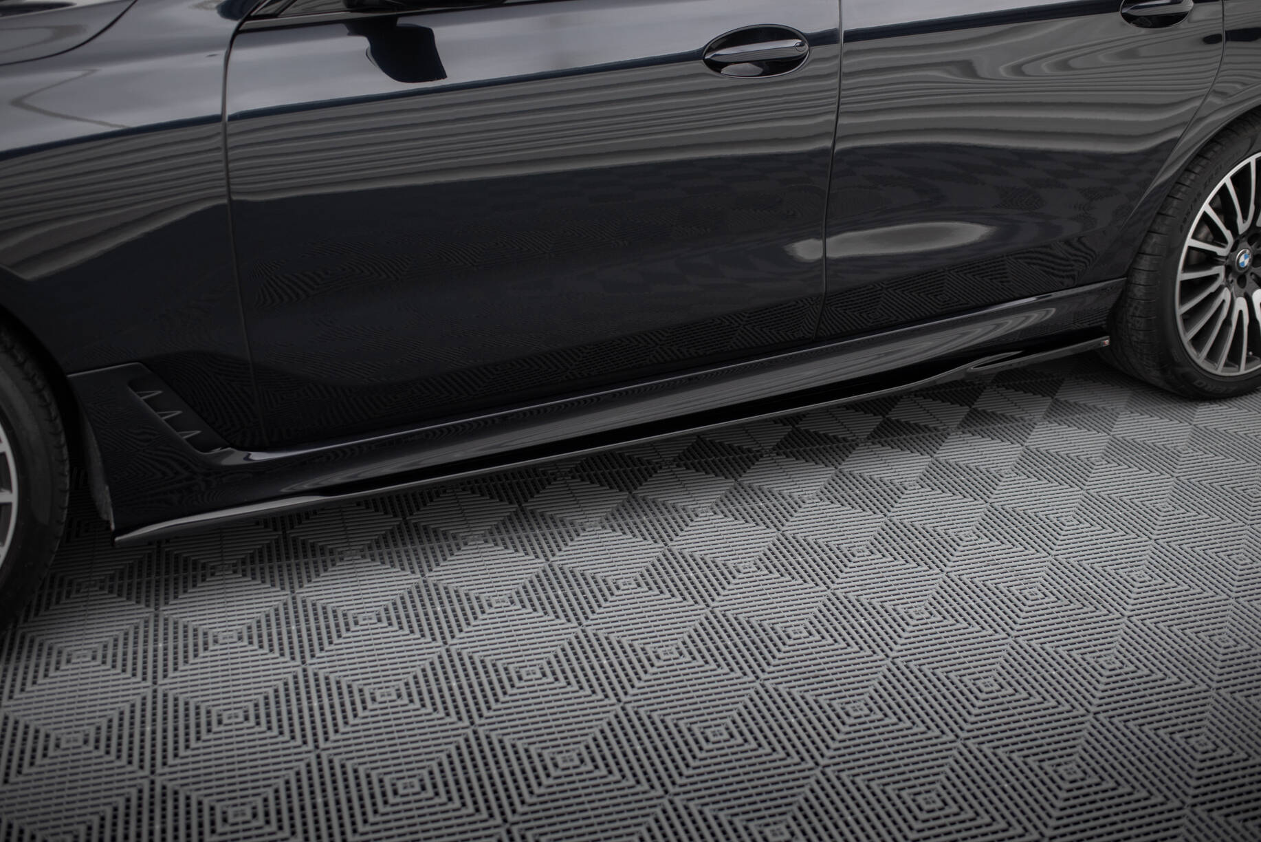 Maxton Design Street+ Seitenschweller Leisten passend für BMW 6er GT G32 M-Paket schwarz Hochglanz