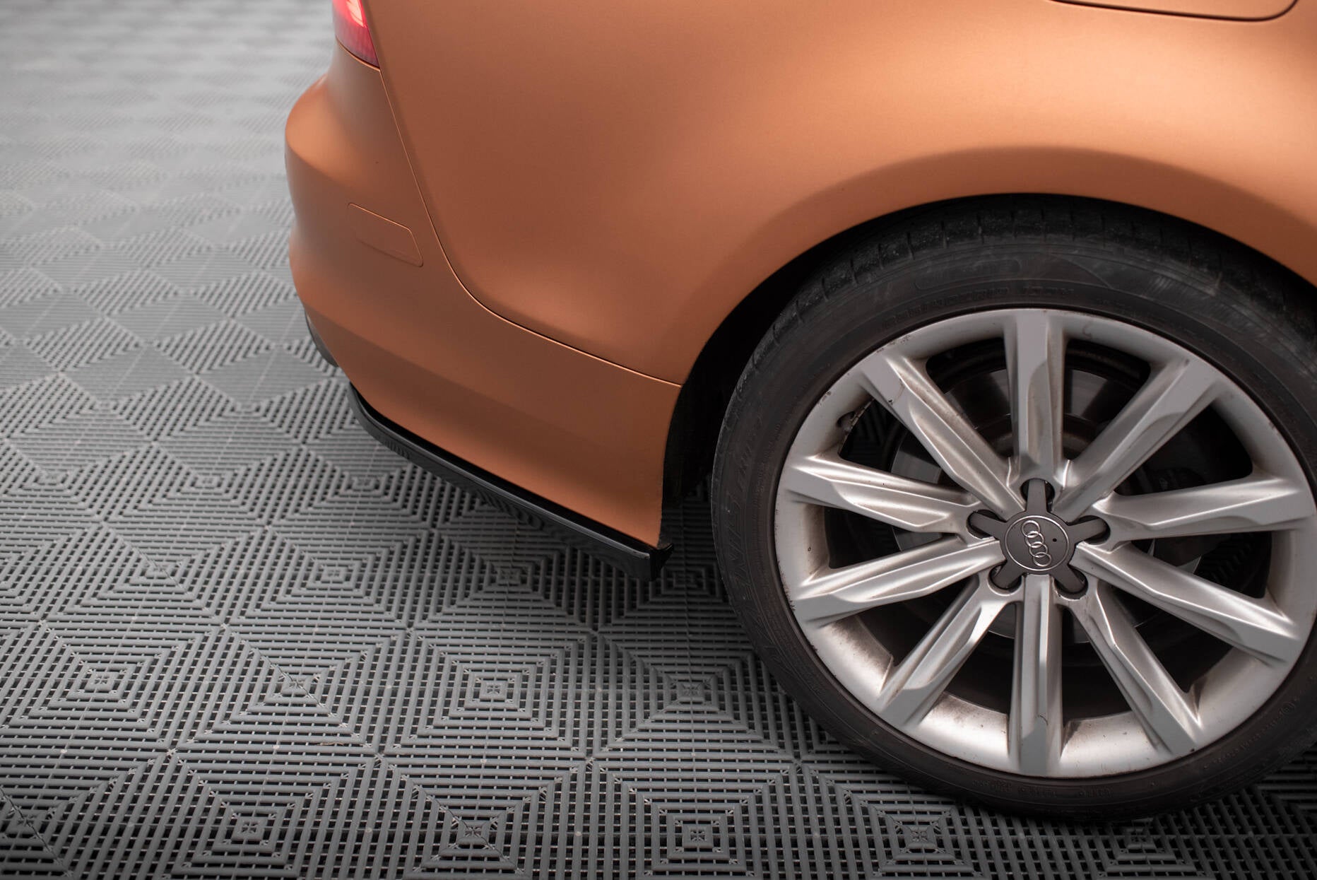 Maxton Design Heck Ansatz Flaps Diffusor V.2 passend für Audi A7 S-Line C7 schwarz Hochglanz