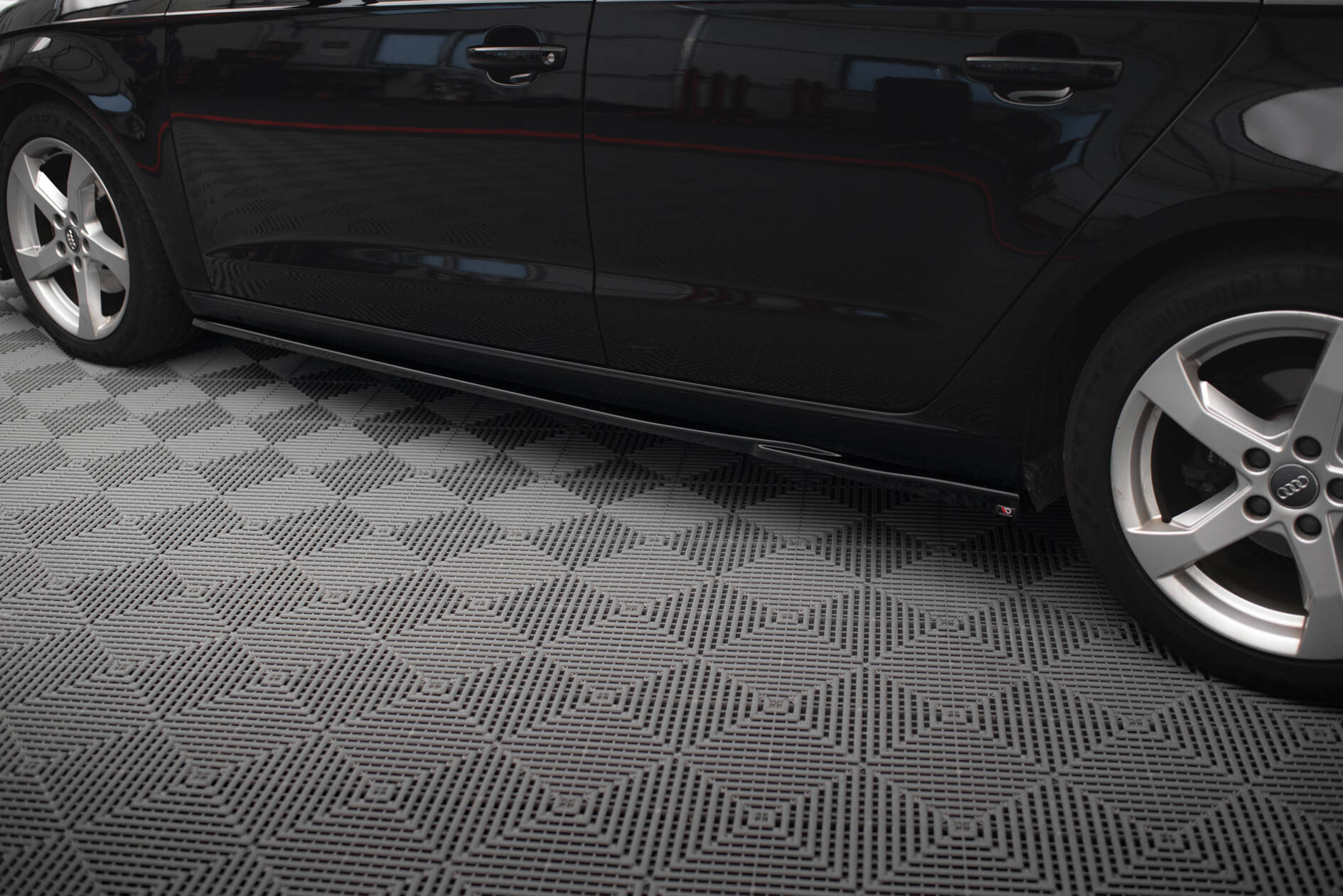 Maxton Design Street+ Seitenschweller Leisten passend für Audi A3 Sportback 8V Facelift schwarz Hochglanz