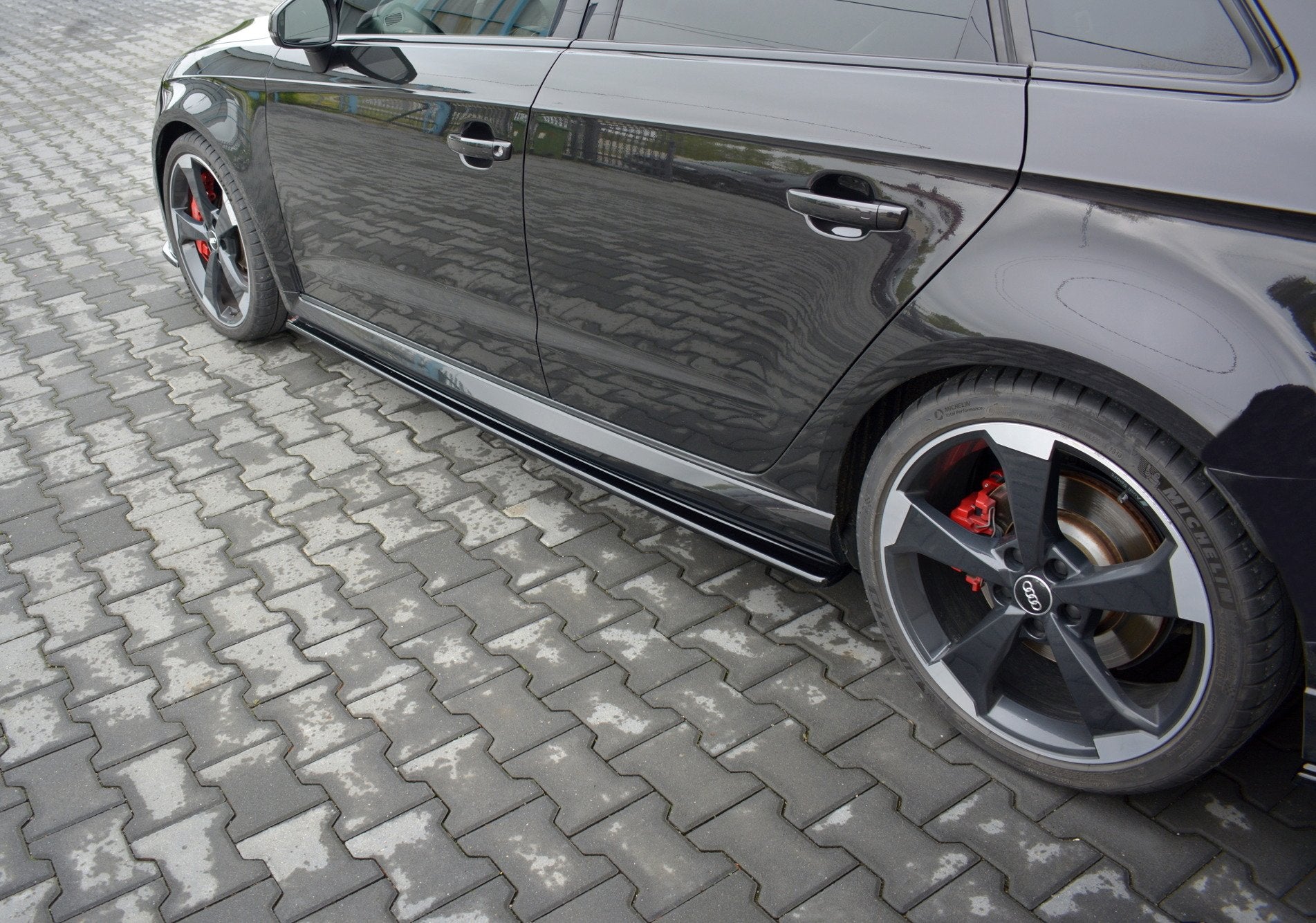 Maxton Design Street+ Seitenschweller Leisten passend für Audi RS3 Sportback 8V Facelift schwarz Hochglanz