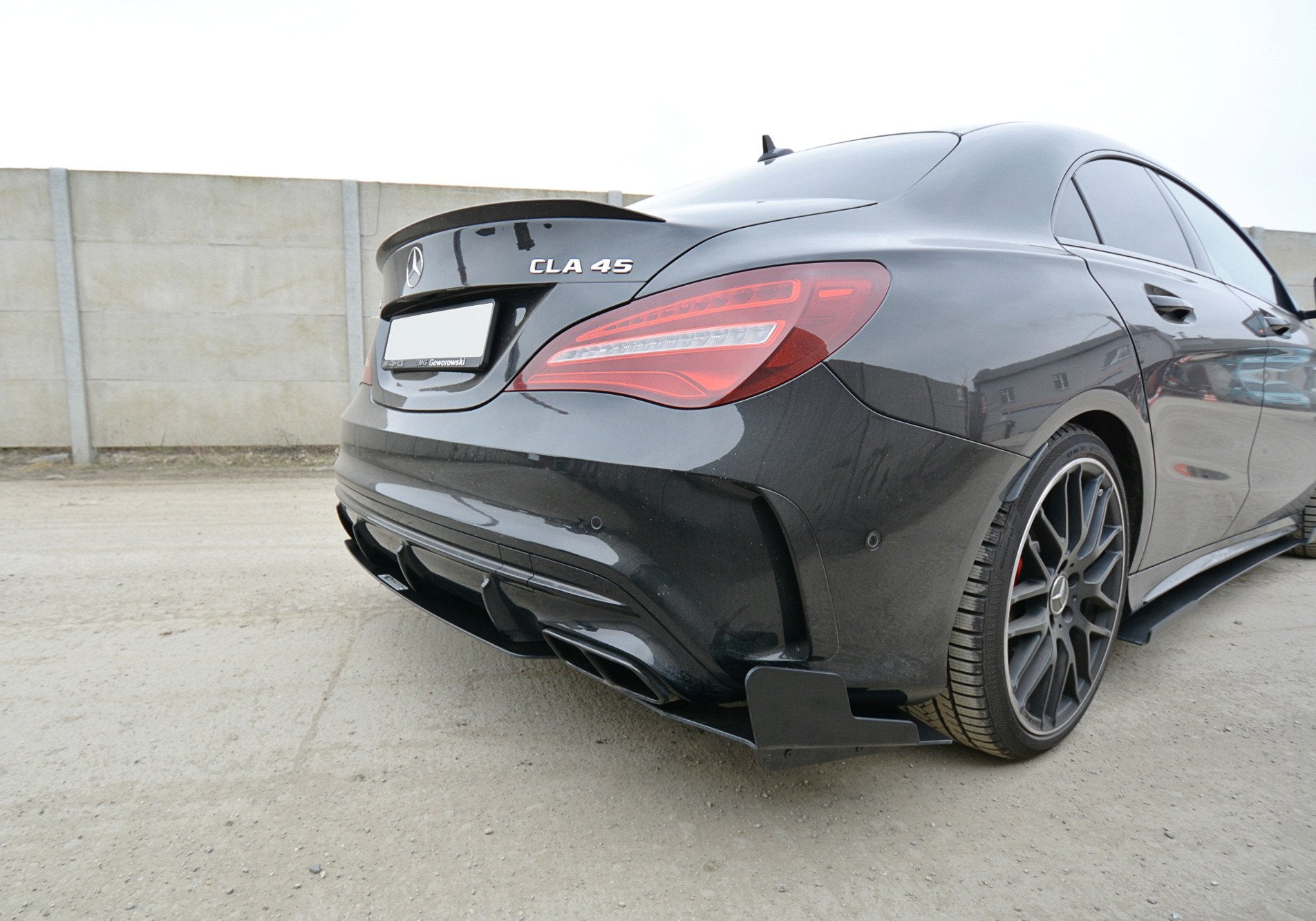 Maxton Design SPORT Heck Ansatz Flaps Diffusor passend für Mercedes CLA A45 AMG C117 Facelift