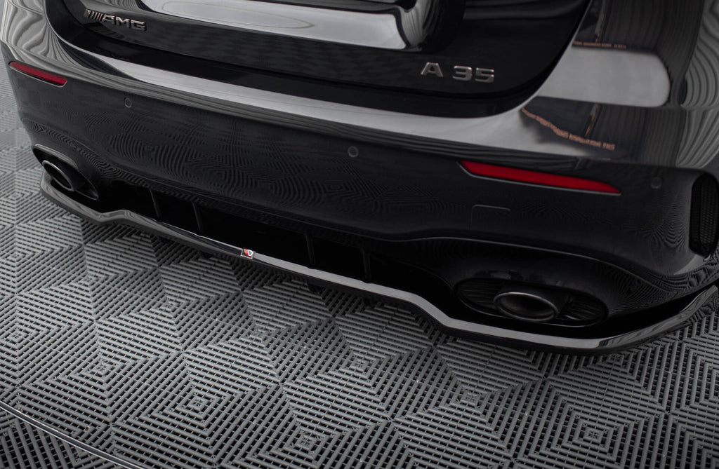 Maxton Design Street+ Mittlerer Diffusor RACE passend für Mercedes-AMG A35 Hatchback W177 schwarz Hochglanz