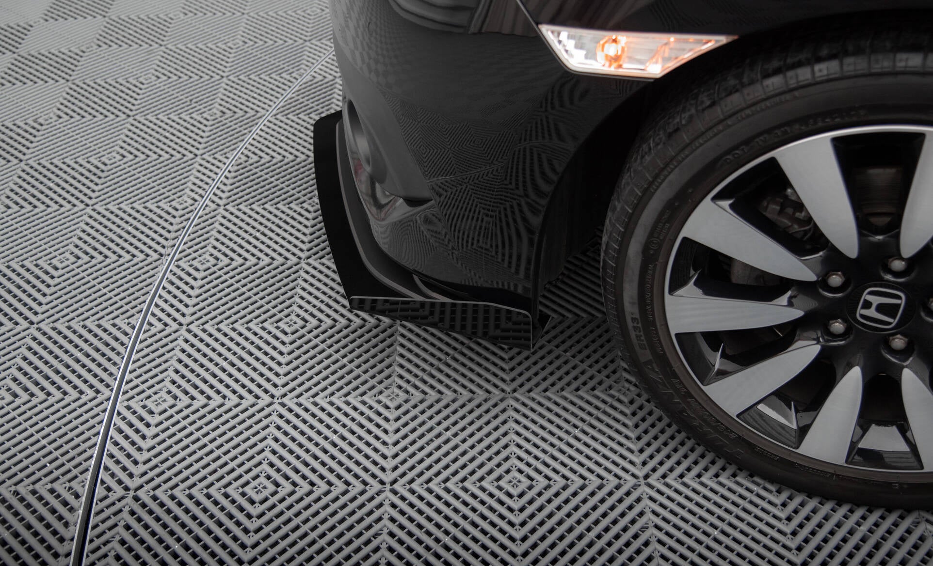 Maxton Design Front Stoßstange Flaps passend für Honda Civic Limousine Mk10 schwarz Hochglanz