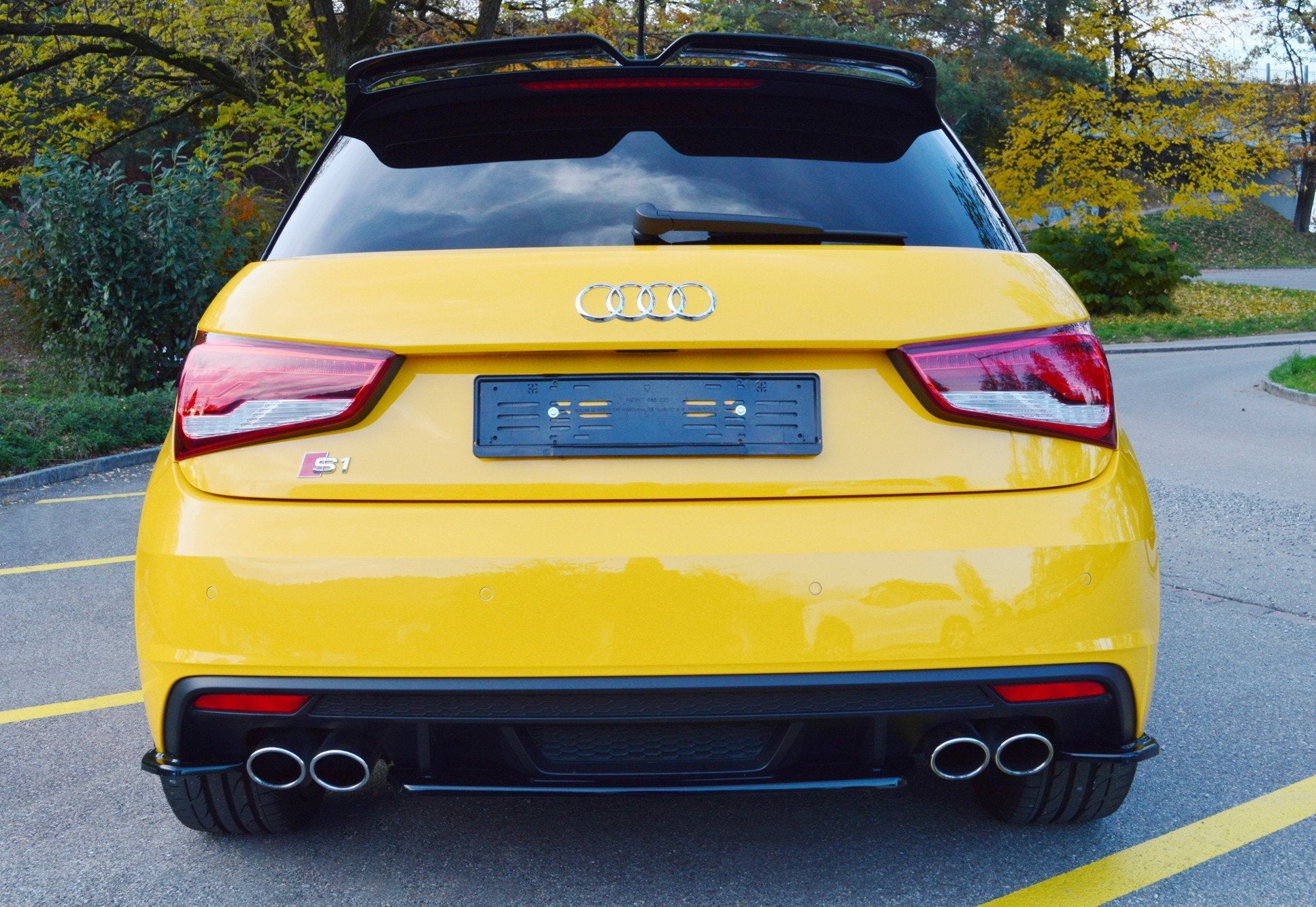 Maxton Design Heck Ansatz Flaps Diffusor passend für Audi S1 8X schwarz Hochglanz