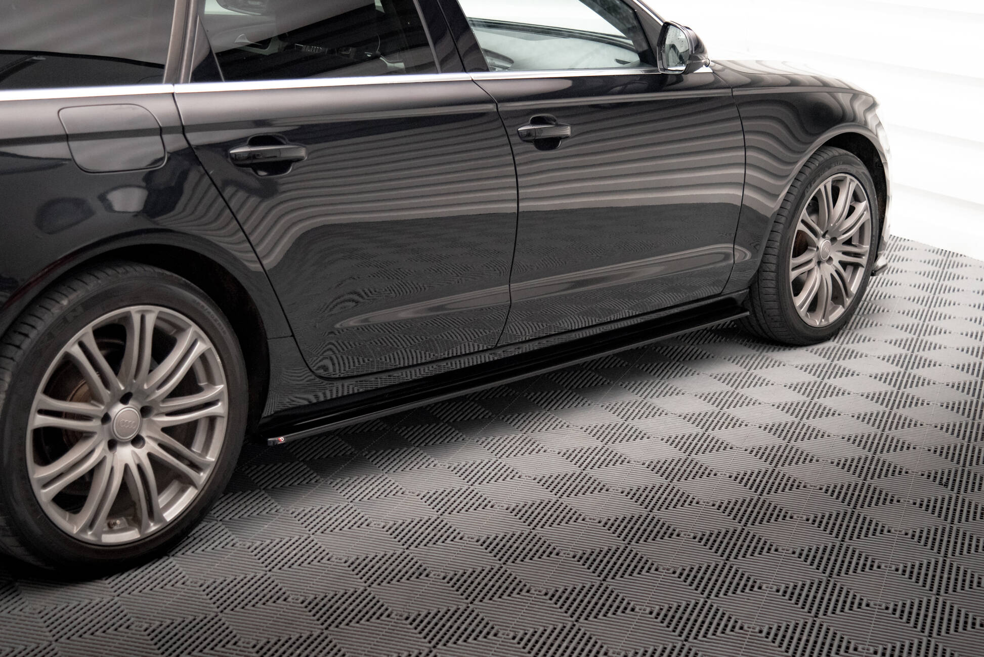 Maxton Design Street+ Seitenschweller Leisten passend für V.1 passend für Audi A6 C7 schwarz Hochglanz