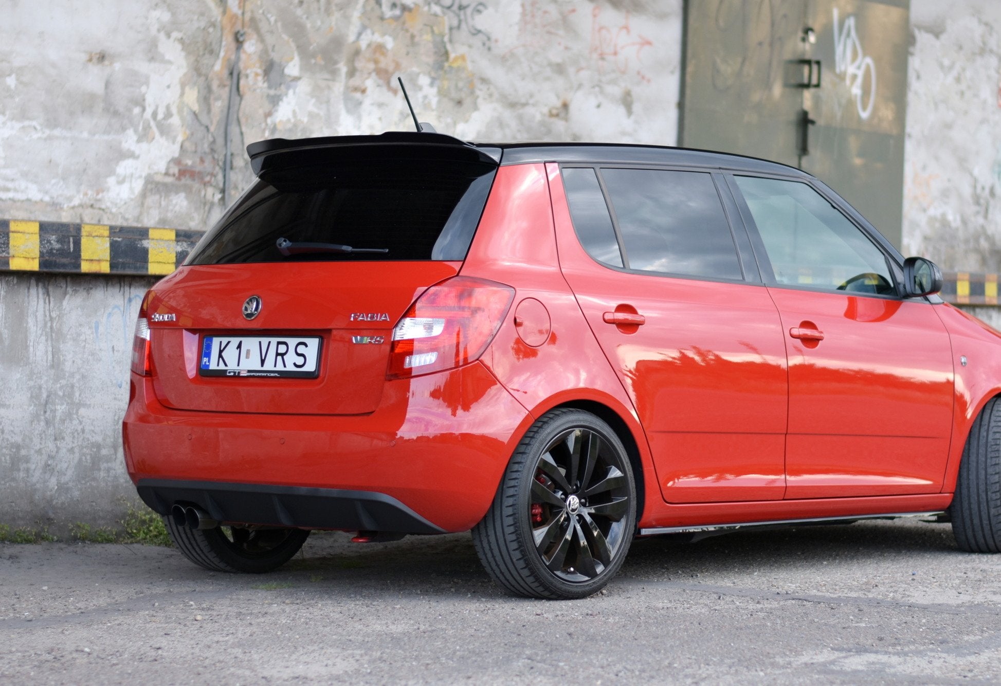 Maxton Design Spoiler CAP passend für Skoda Fabia RS Mk2 schwarz Hochglanz