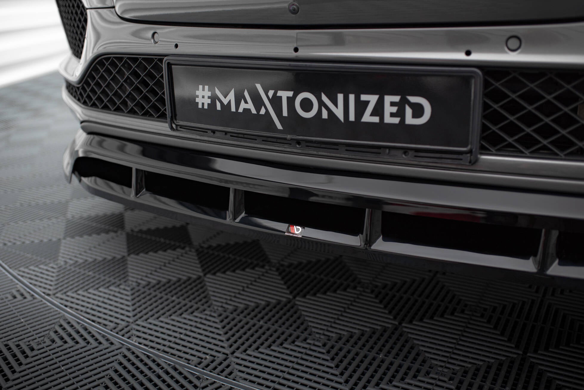 Maxton Design Street+ Spoilerlippe Front Ansatz passend für Bentley Bentayga Mk1 schwarz Hochglanz