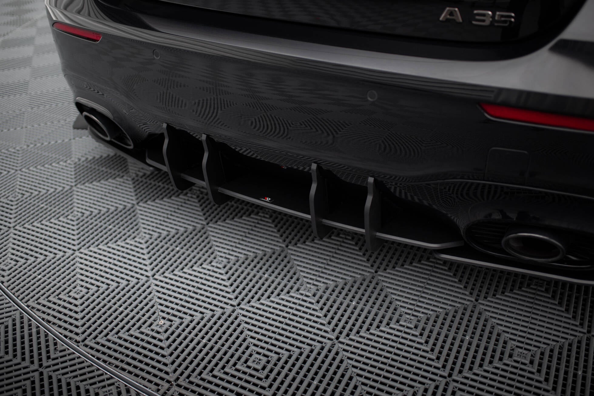 Maxton Design Street Pro Heckschürze passend für Mercedes-AMG A35 Hatchback W177