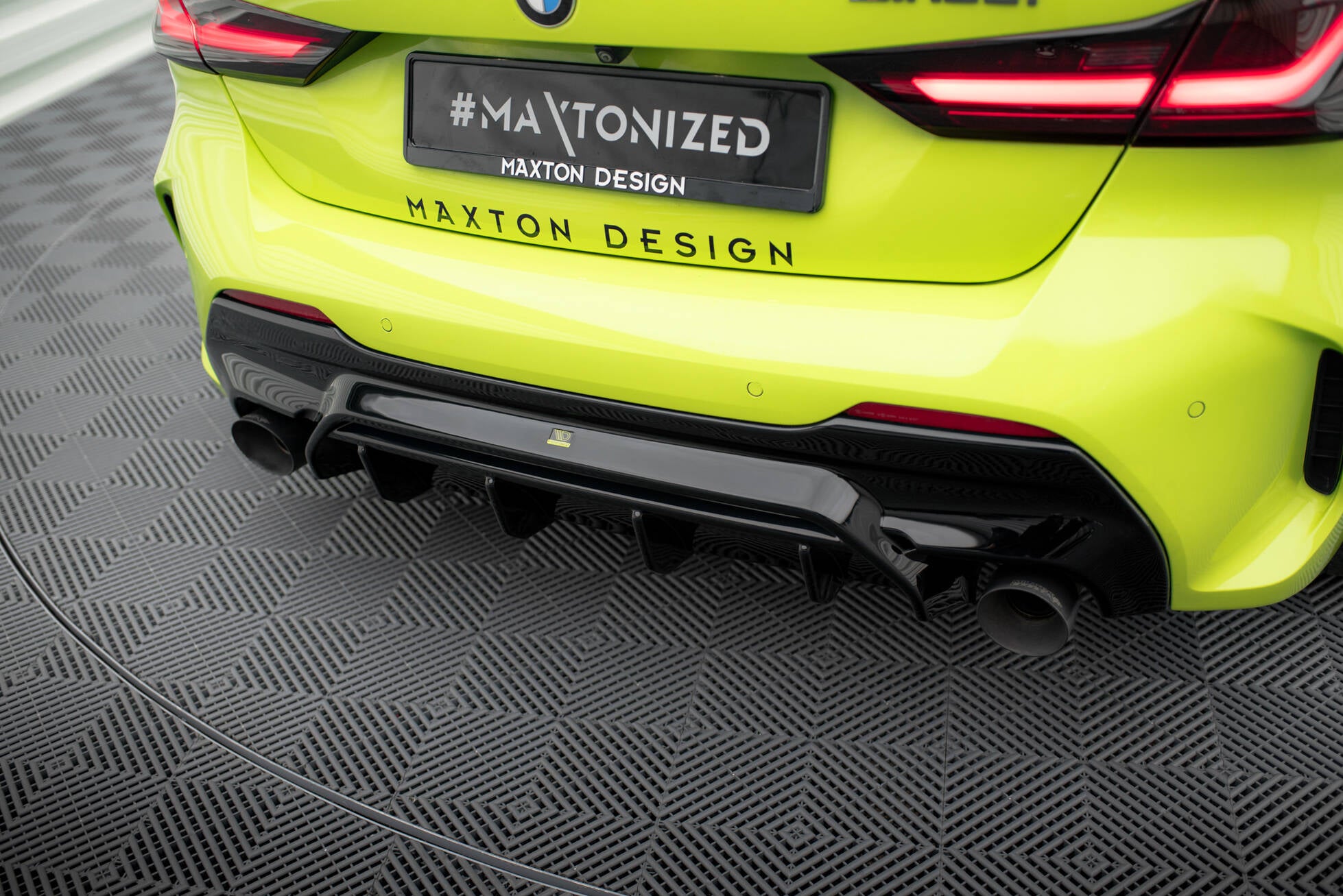 Maxton Design Diffusor Heck Ansatz V.1 passend für BMW 1er M-Paket/ M135i / 128ti F40 schwarz Hochglanz