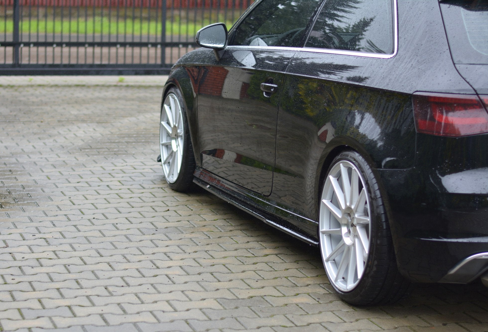 Maxton Design Street+ Seitenschweller Leisten passend für Audi S3/A3 S-Line Hatchback 8V/8V Facelift schwarz Hochglanz