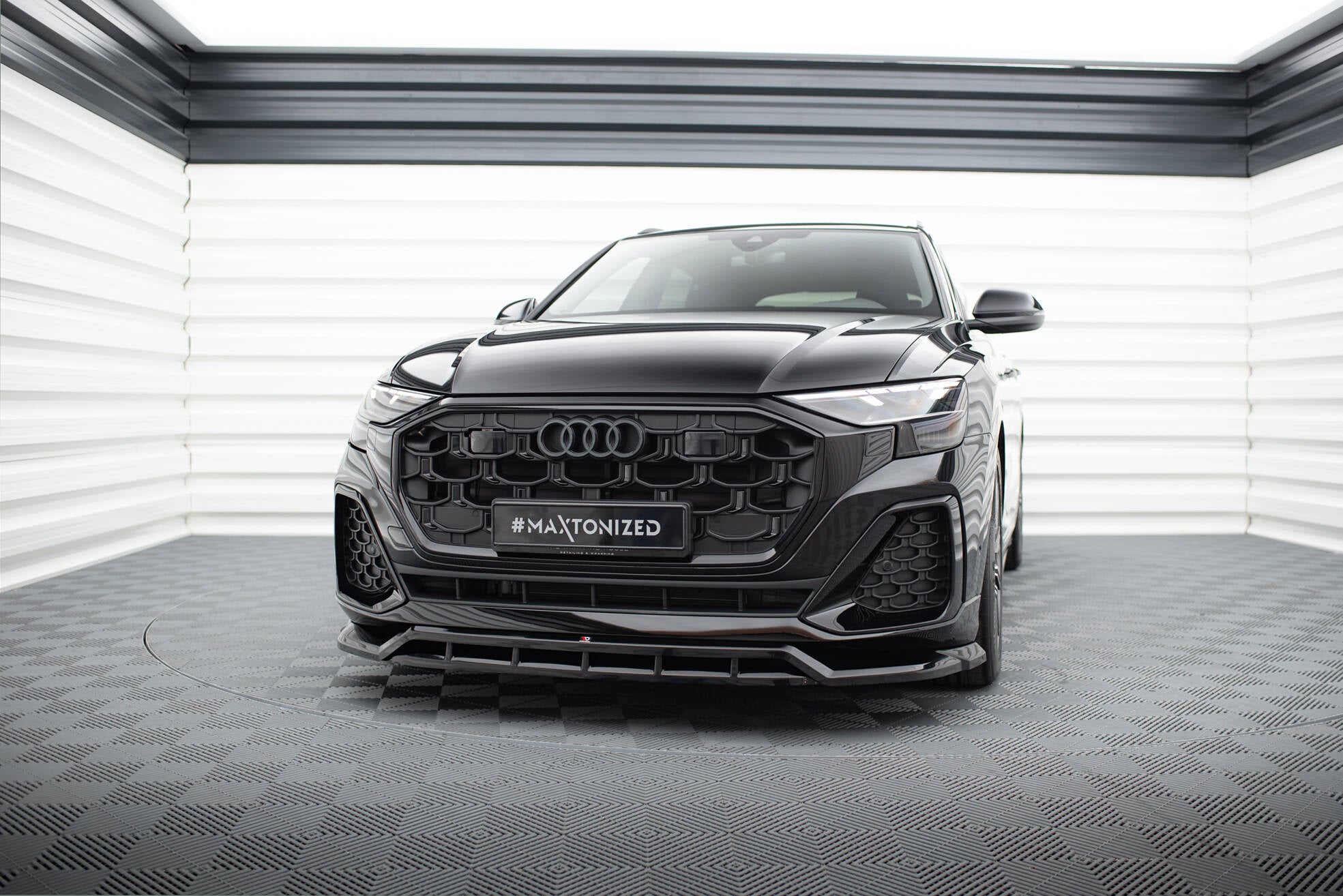 Maxton Design Street+ Spoilerlippe Front Ansatz passend für Audi SQ8 / Q8 S-Line Mk1 Facelift schwarz Hochglanz