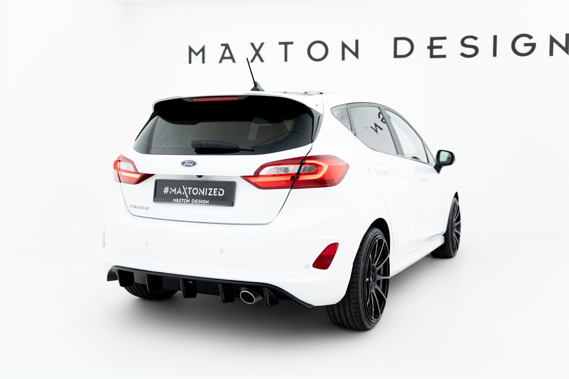 Maxton Design Diffusor Heck Ansatz passend für Ford Fiesta Mk8 ST-Line schwarz Hochglanz