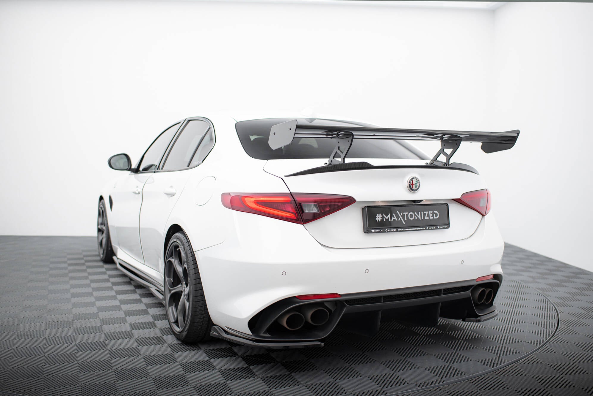 Maxton Design Carbon Spoiler Alfa Romeo Giulia Quadrifoglio für Alfa Romeo Giulia Quadrifoglio