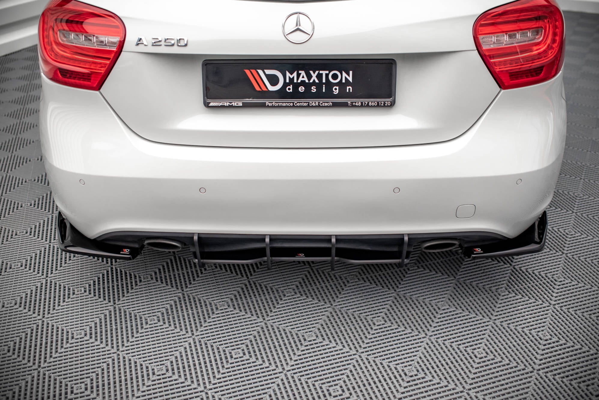 Maxton Design Street Pro Heckschürze passend für Mercedes-Benz A W176