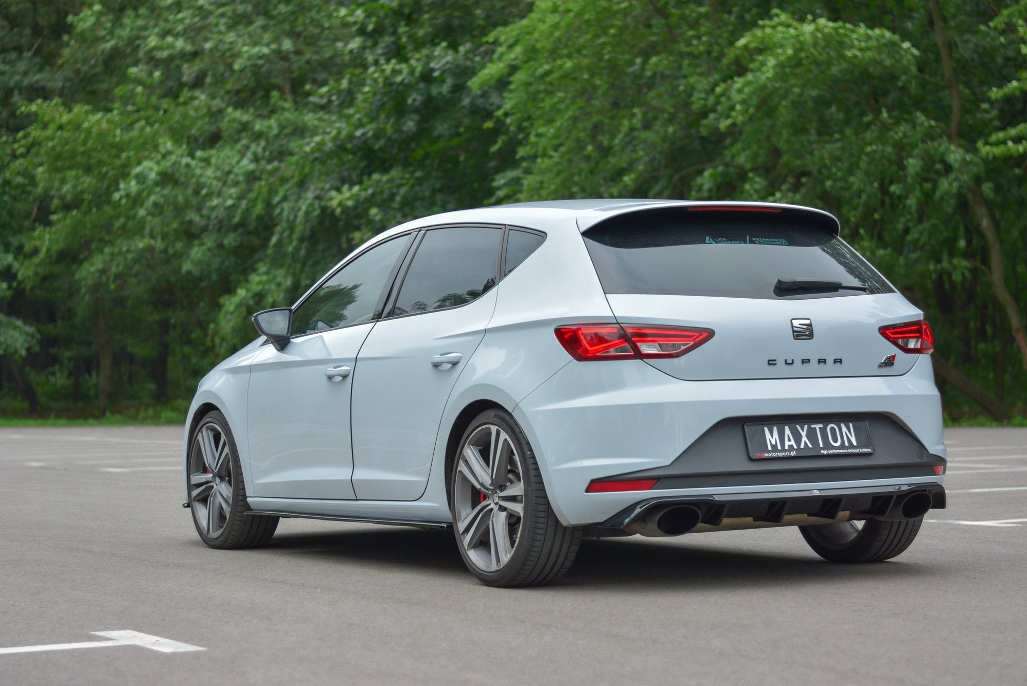 Maxton Design Diffusor Heck Ansatz passend für Seat Leon III Cupra schwarz Hochglanz
