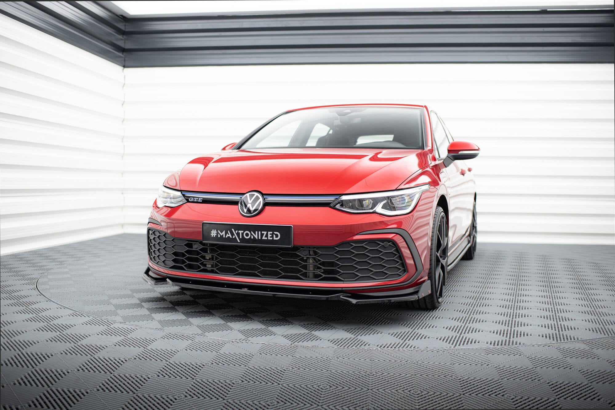 Maxton Design Street+ Spoilerlippe Front Ansatz V.2 + Flaps passend für VW Golf GTI / GTE / GTD / R-Line Mk8