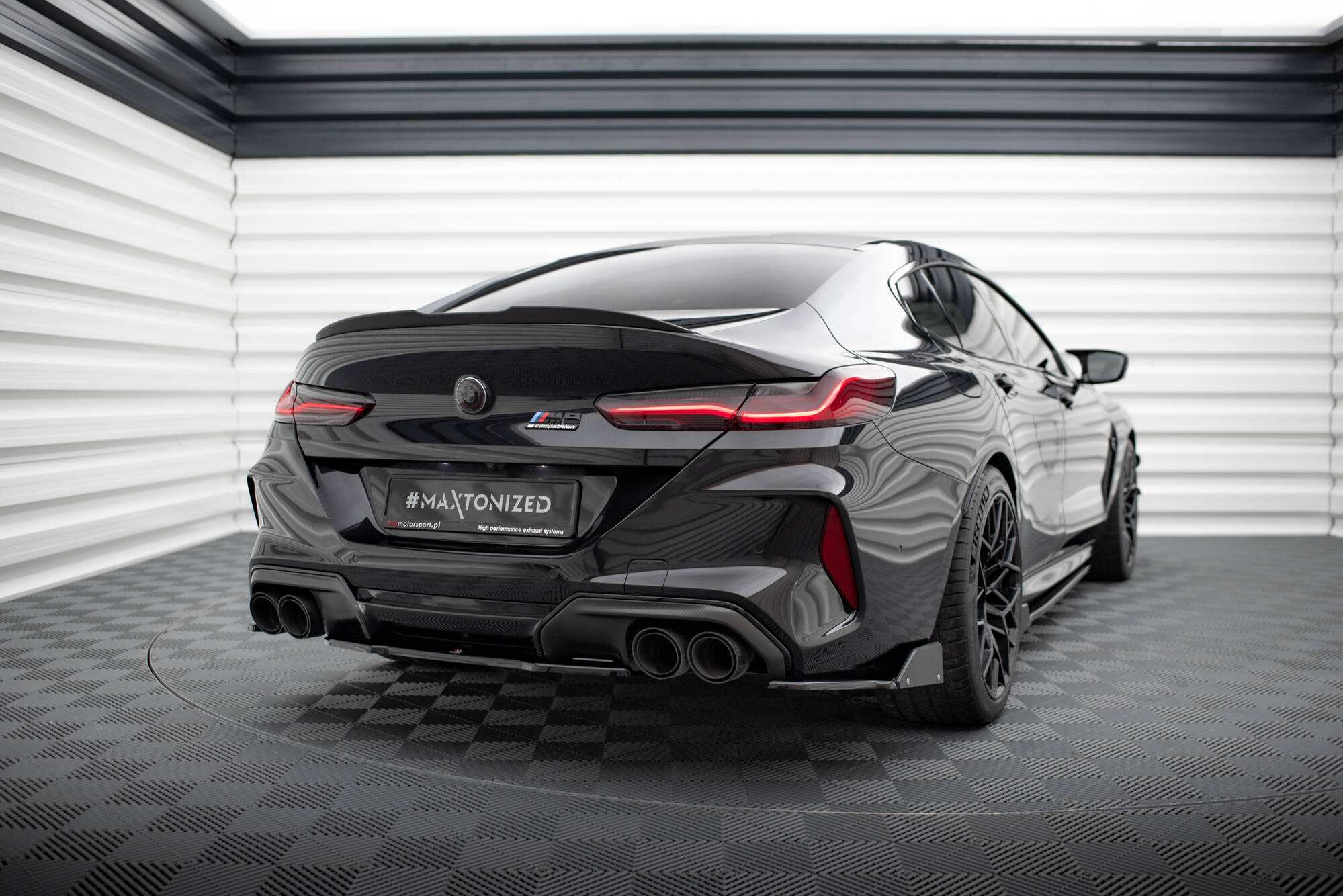 Maxton Design Heck Ansatz Flaps Diffusor V.1 + Flaps passend für BMW M8 Gran Coupe F93