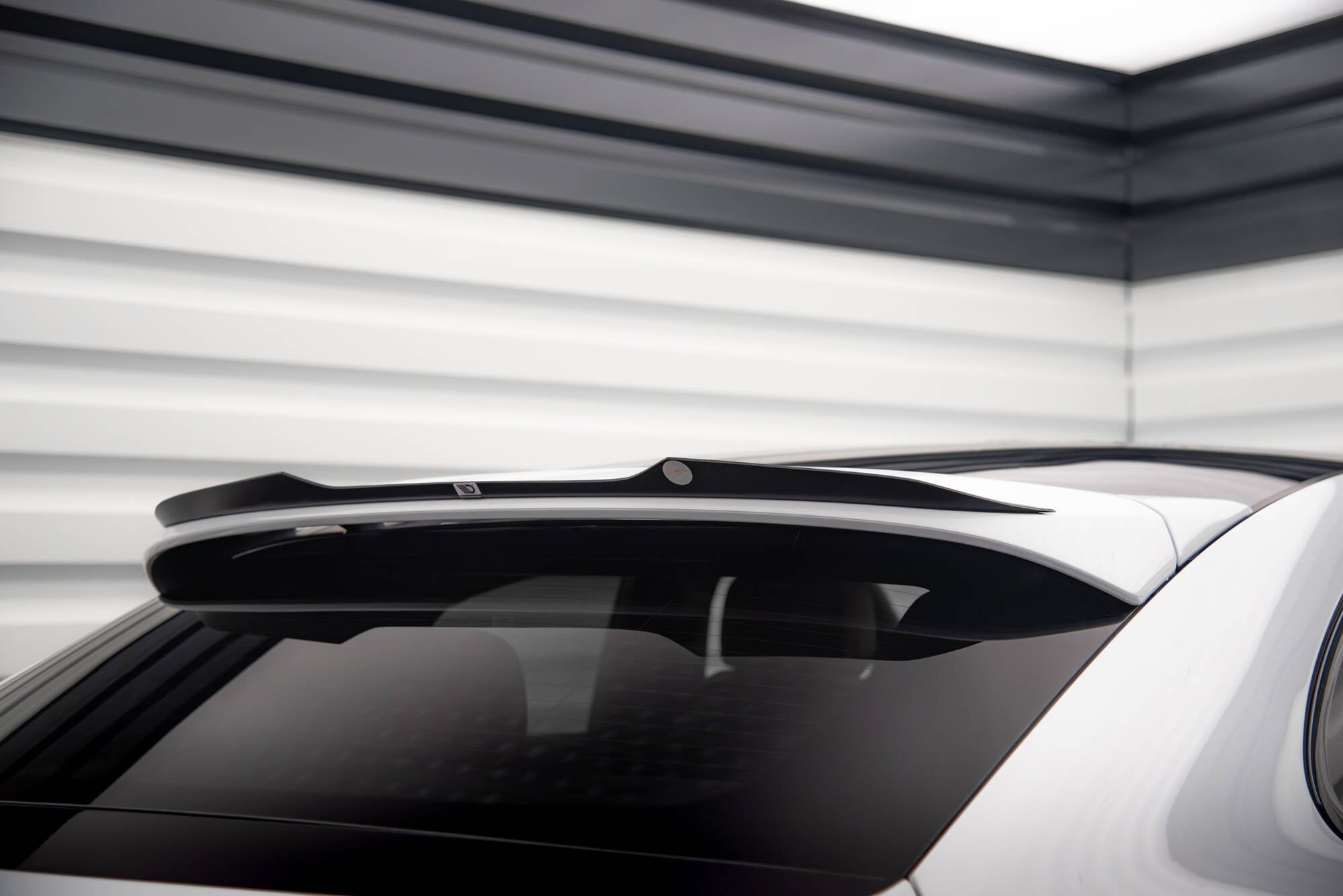 Maxton Design Spoiler CAP passend für Porsche Cayenne Coupe Mk3 schwarz Hochglanz