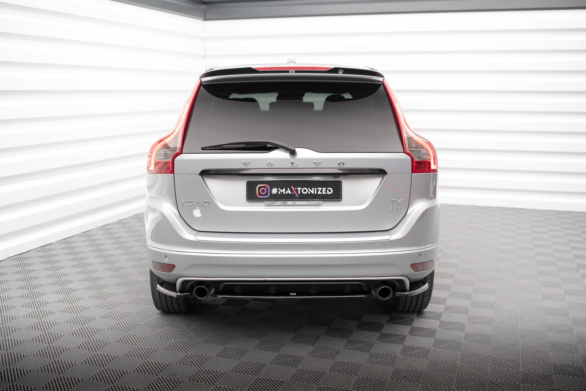 Maxton Design Heckansatz Volvo XC60 R-Design Mk1 Facelift schwarz Hochglanz für Volvo XC60 Mk1 Facelift