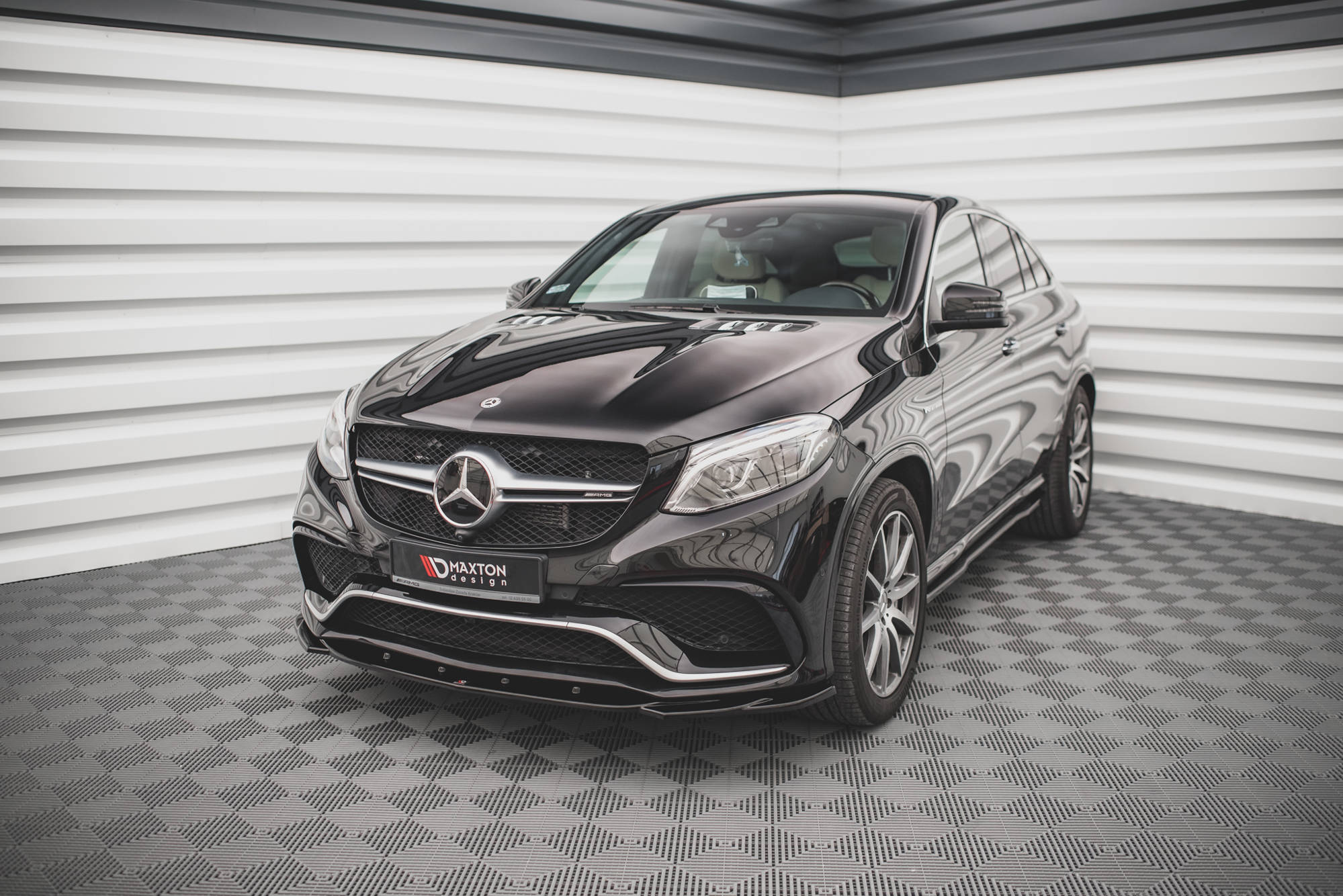 Maxton Design Street+ Spoilerlippe Front Ansatz V.2 passend für Mercedes-Benz GLE Coupe / SUV 63 AMG C292 / W166 schwarz Hochglanz