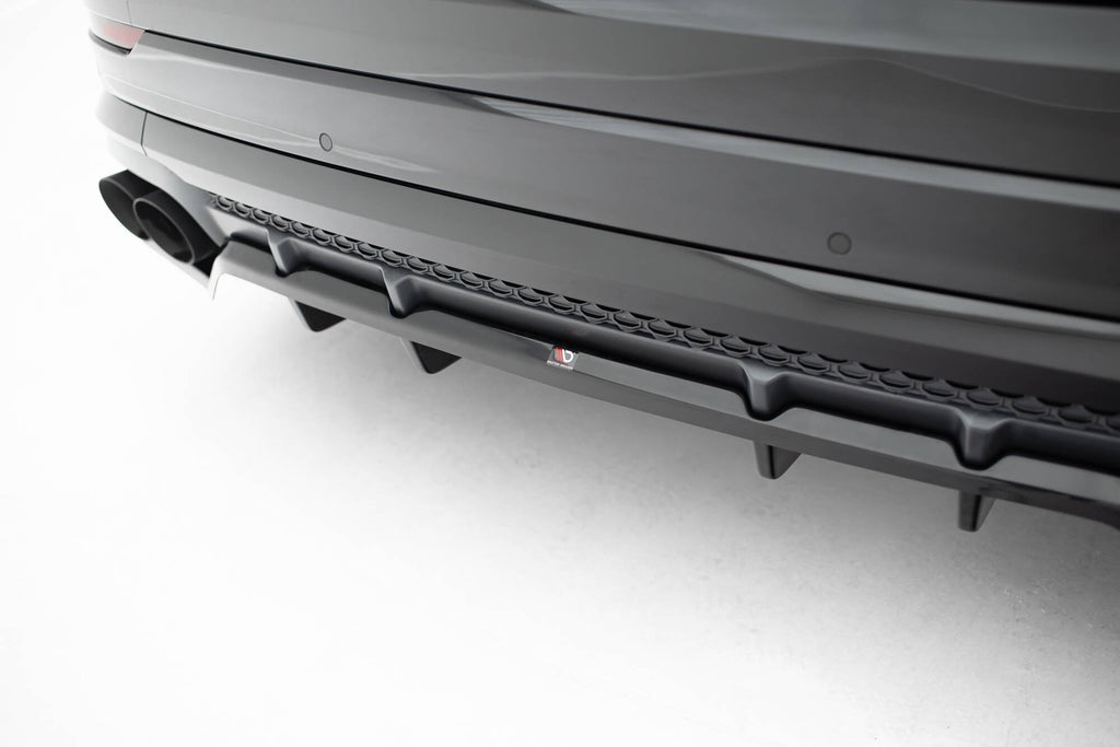 Maxton Design Street+ Mittlerer Diffusor RACE V.2 passend für Audi SQ8 / Q8 S-Line Mk1 Facelift schwarz Hochglanz
