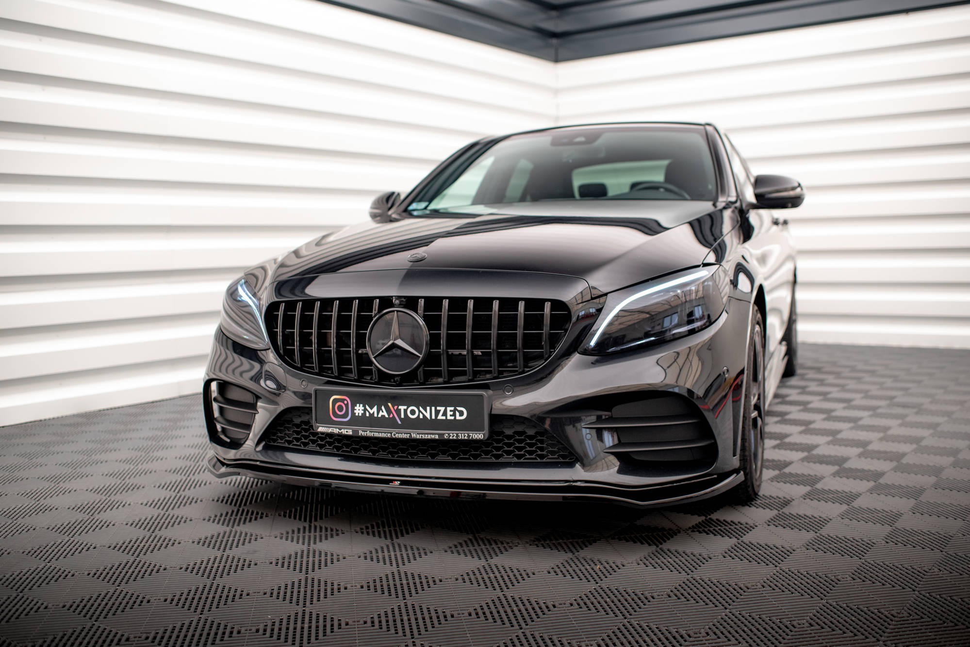 Maxton Design Street+ Spoilerlippe Front Ansatz V.1 passend für Mercedes-Benz C AMG Line Limousine / Coupe / Kombi W205 / C205 / S205 Facelift schwarz Hochglanz