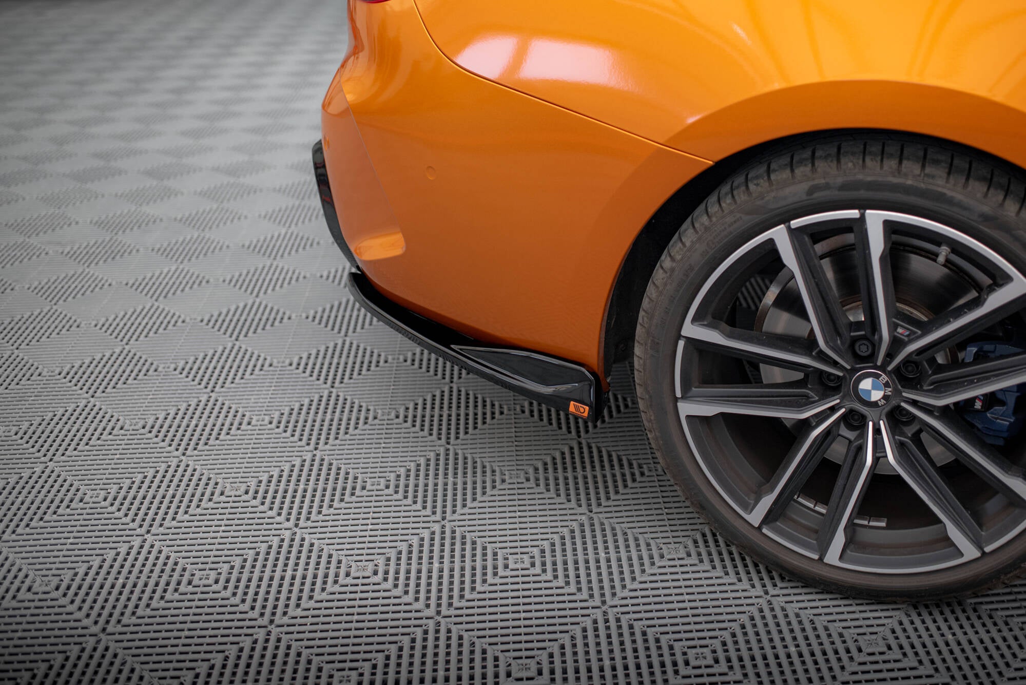 Maxton Design Heck Ansatz Flaps Diffusor V.6 passend für BMW 4er M440i G22 / G23 / G22 Facelift / G23 Facelift schwarz Hochglanz