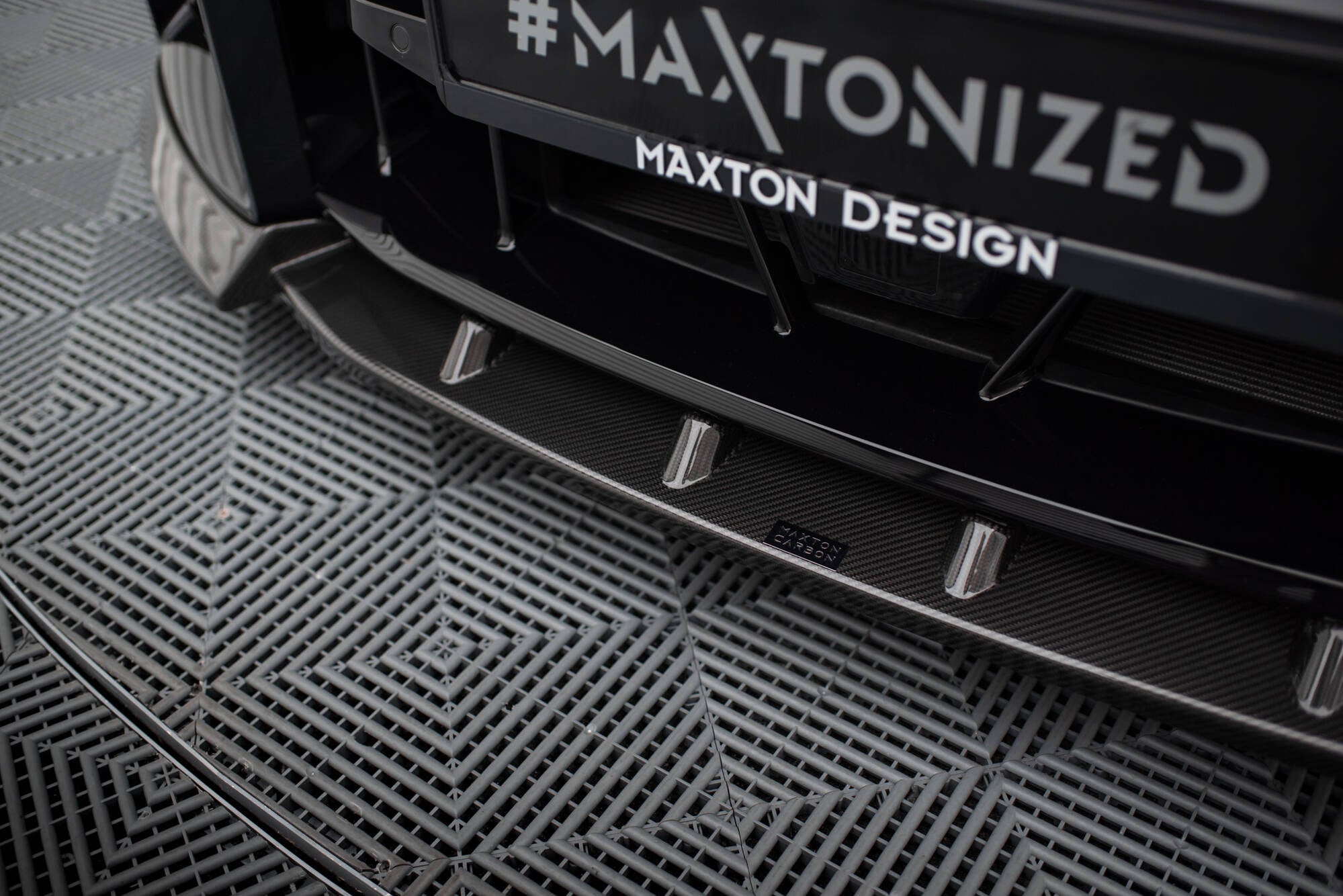 Maxton Design Prepreg Carbon Fiber Street+ Spoilerlippe Front Ansatz V.2 passend für BMW M2 G87