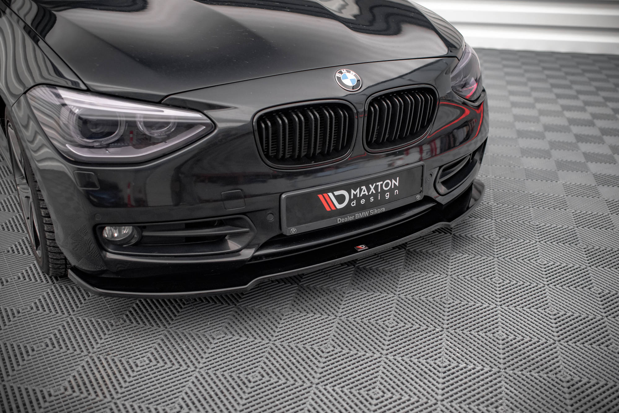 Maxton Design Street+ Spoilerlippe Front Ansatz V.1 passend für BMW 1er F20 schwarz Hochglanz