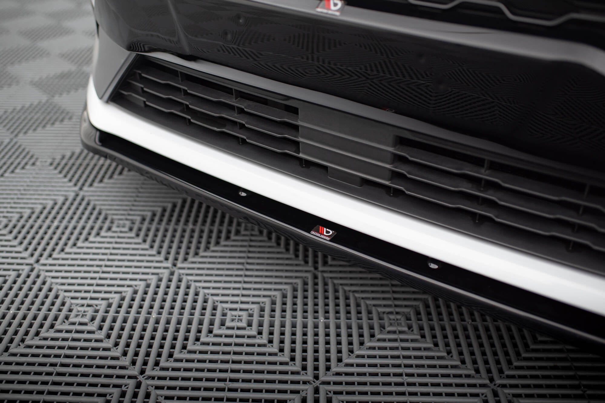 Maxton Design Street+ Spoilerlippe Front Ansatz V.3 passend für Ford Fiesta Mk8 ST / ST-Line schwarz Hochglanz