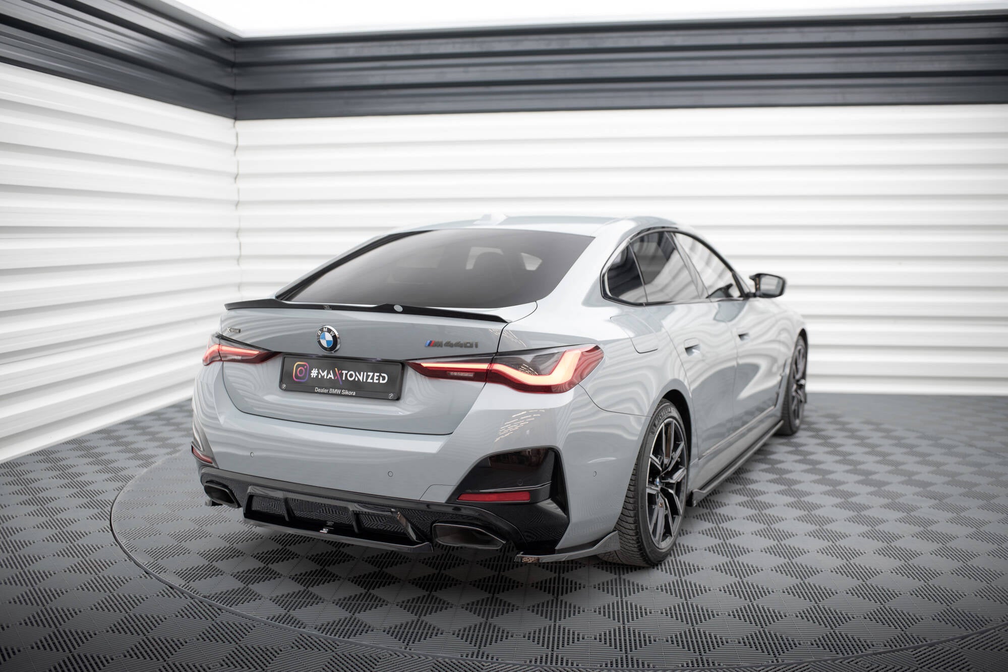 Maxton Design Heck Ansatz Flaps Diffusor V.2 passend für BMW M440i Gran Coupe G26 schwarz Hochglanz