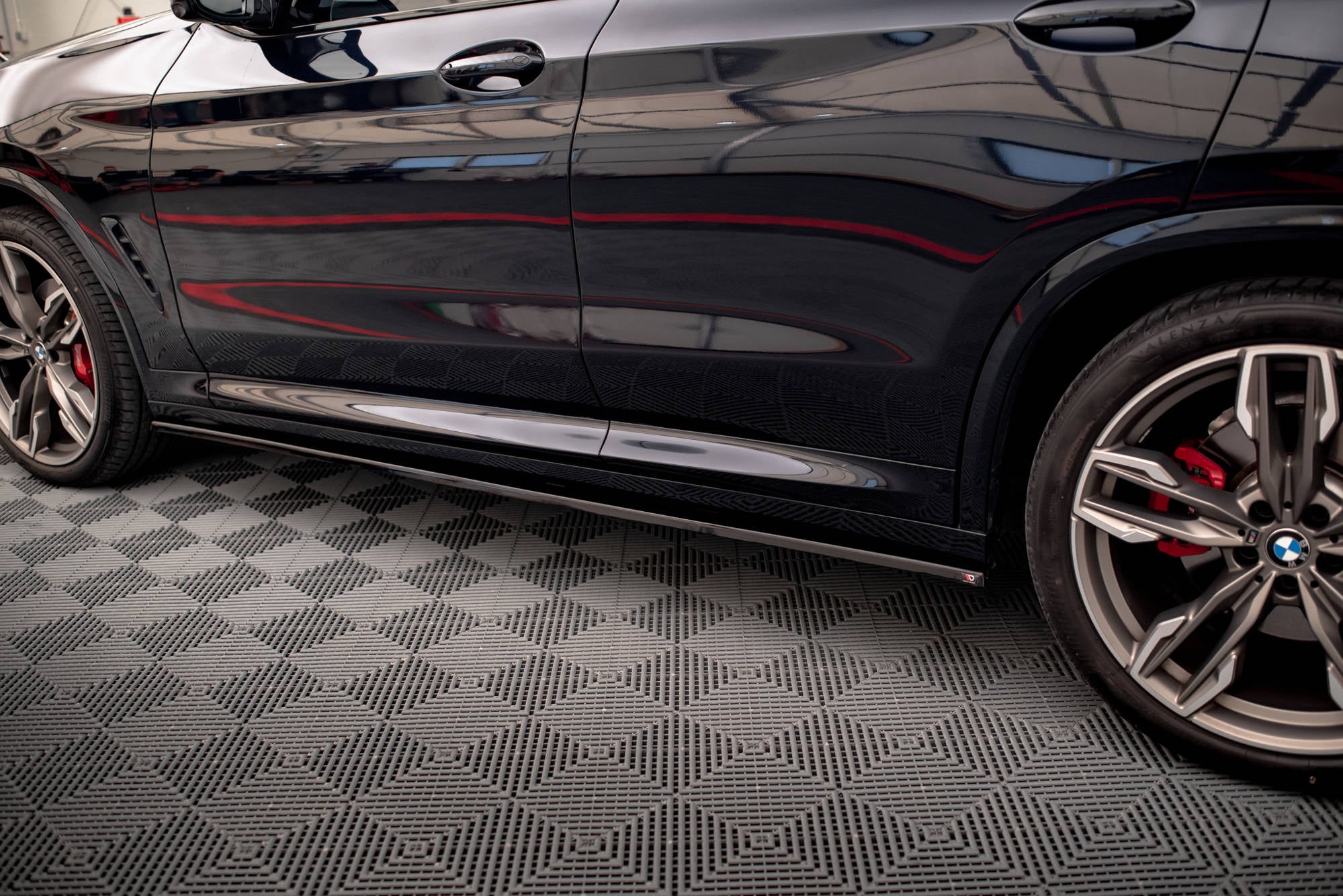 Maxton Design Street+ Seitenschweller Leisten passend für V.1 passend für BMW X3 M40d / M40i / M-Paket G01 schwarz Hochglanz
