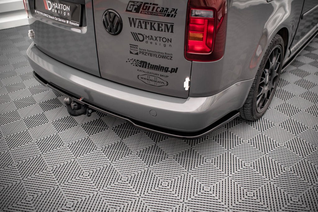 Maxton Design Mittlerer Diffusor Heck Ansatz für Volkswagen Caddy Long Mk3 Facelift schwarz matt