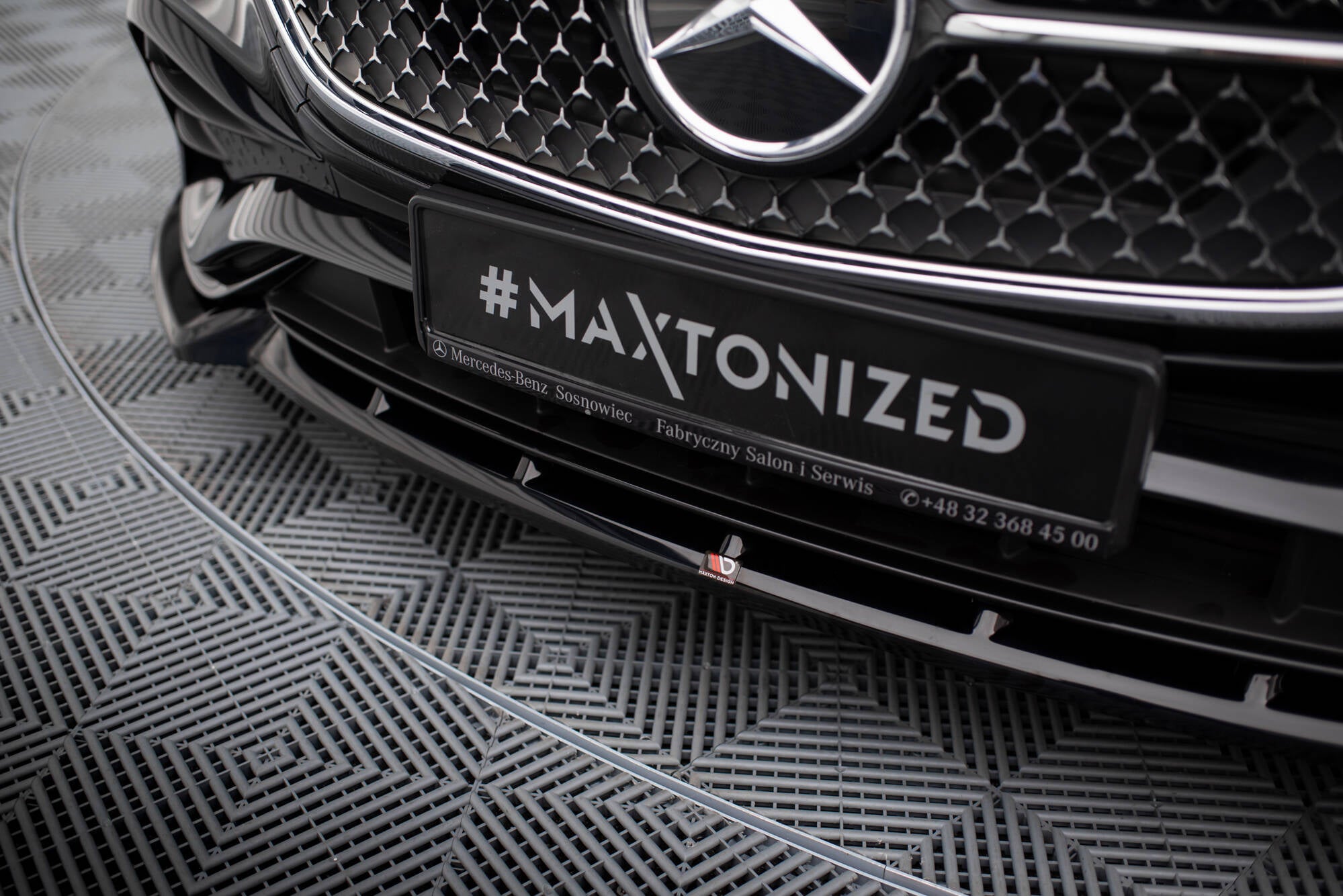 Maxton Design Street+ Spoilerlippe Front Ansatz V.2 passend für Mercedes-Benz E AMG-Line Limousine / Kombi W214 schwarz Hochglanz
