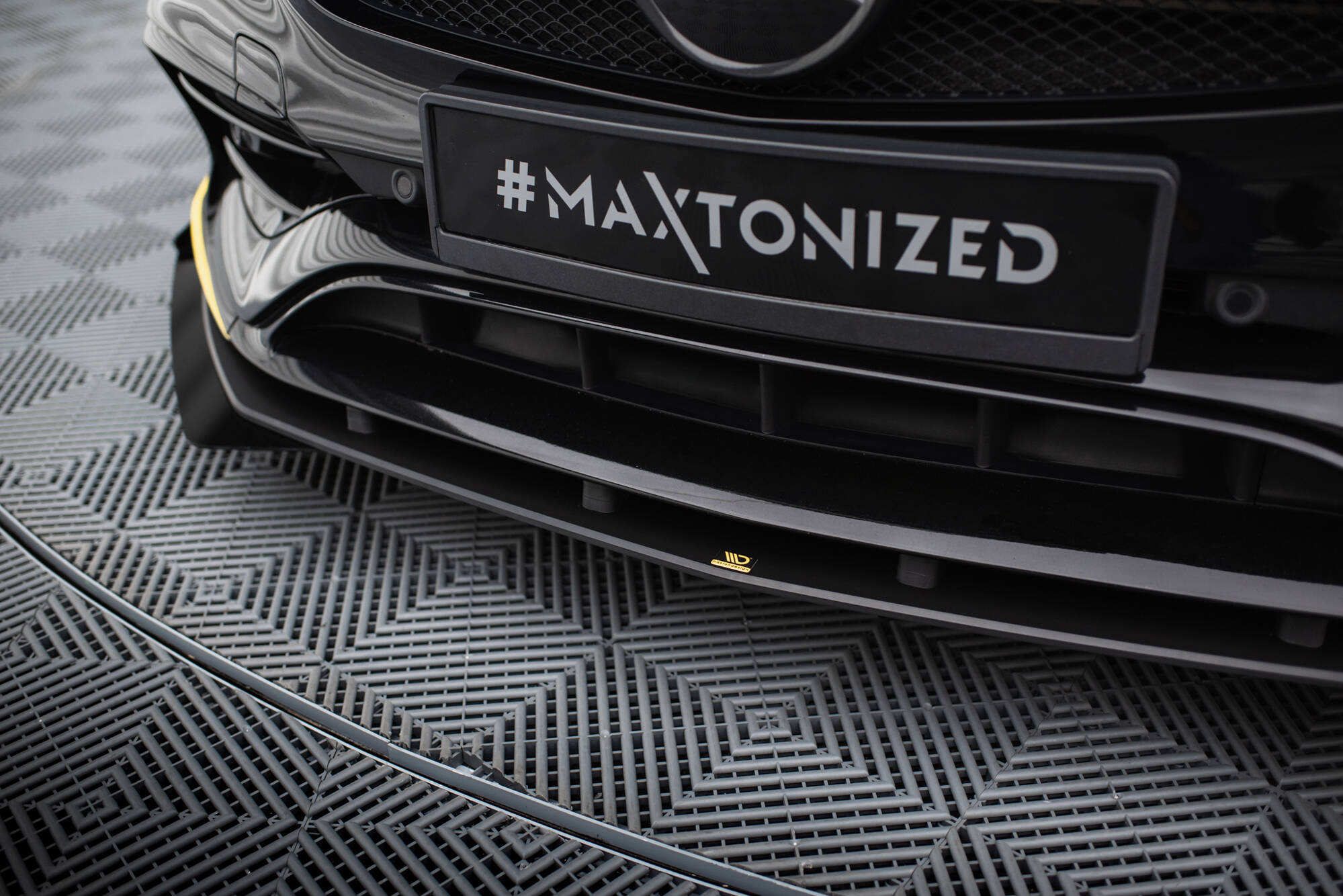 Maxton Design Street Pro Street+ Spoilerlippe Front Ansatz + Flaps passend für Mercedes-AMG CLA 45 Aero C117 Facelift schwarz Hochglanz