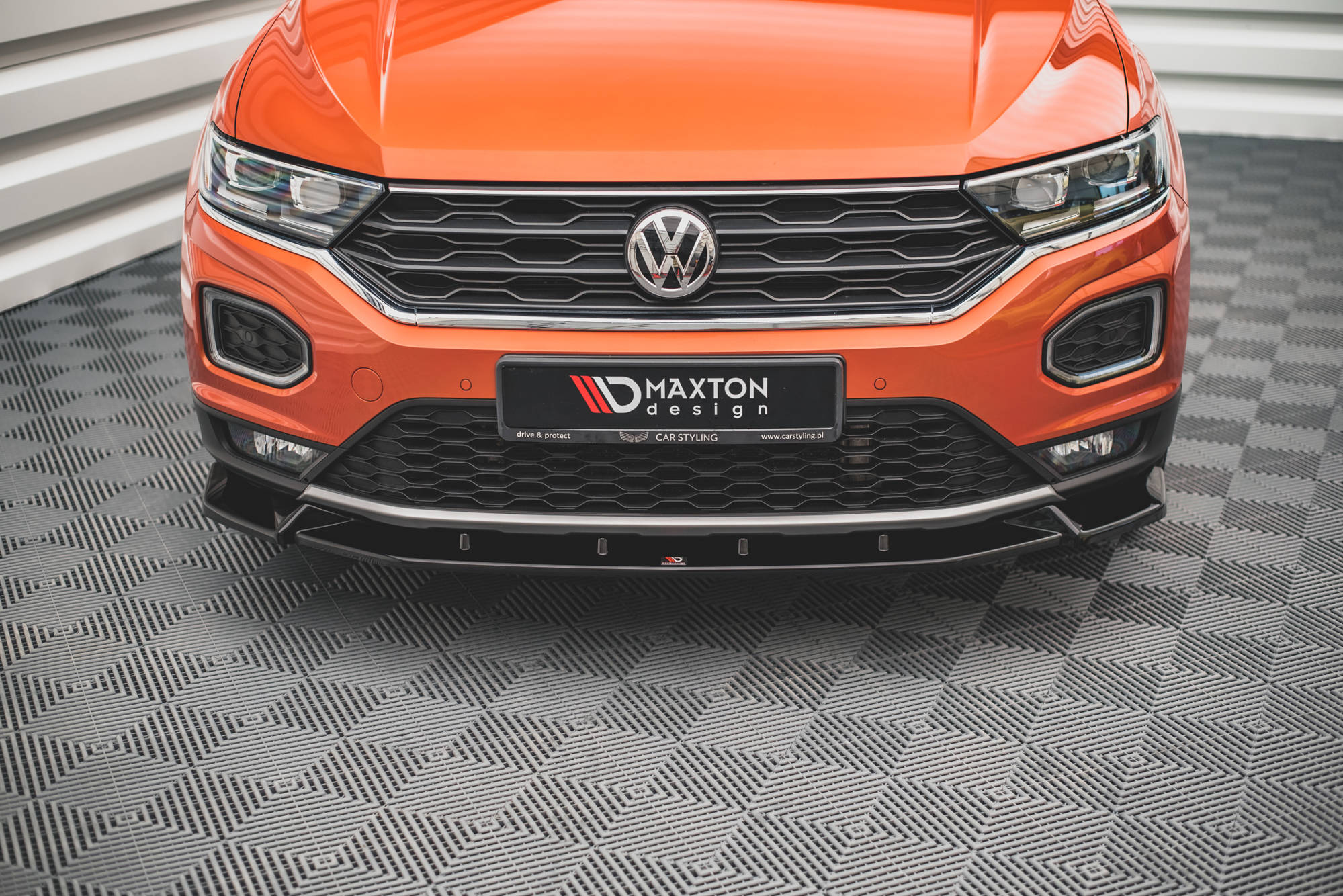 Maxton Design Street+ Spoilerlippe Front Ansatz V.2 passend für VW T-Roc Mk1 schwarz Hochglanz