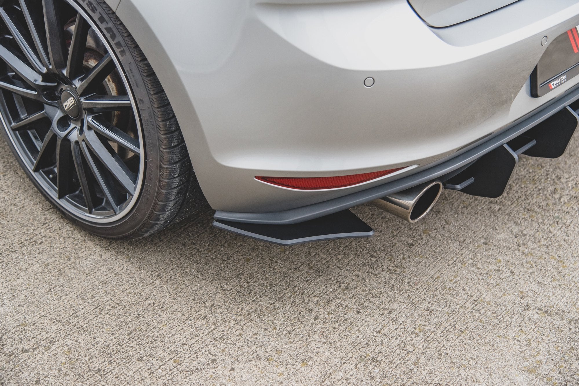 Maxton Design Street Pro Heck Ansatz Flaps Diffusor passend für L + R V.2 VW Golf 7 GTI