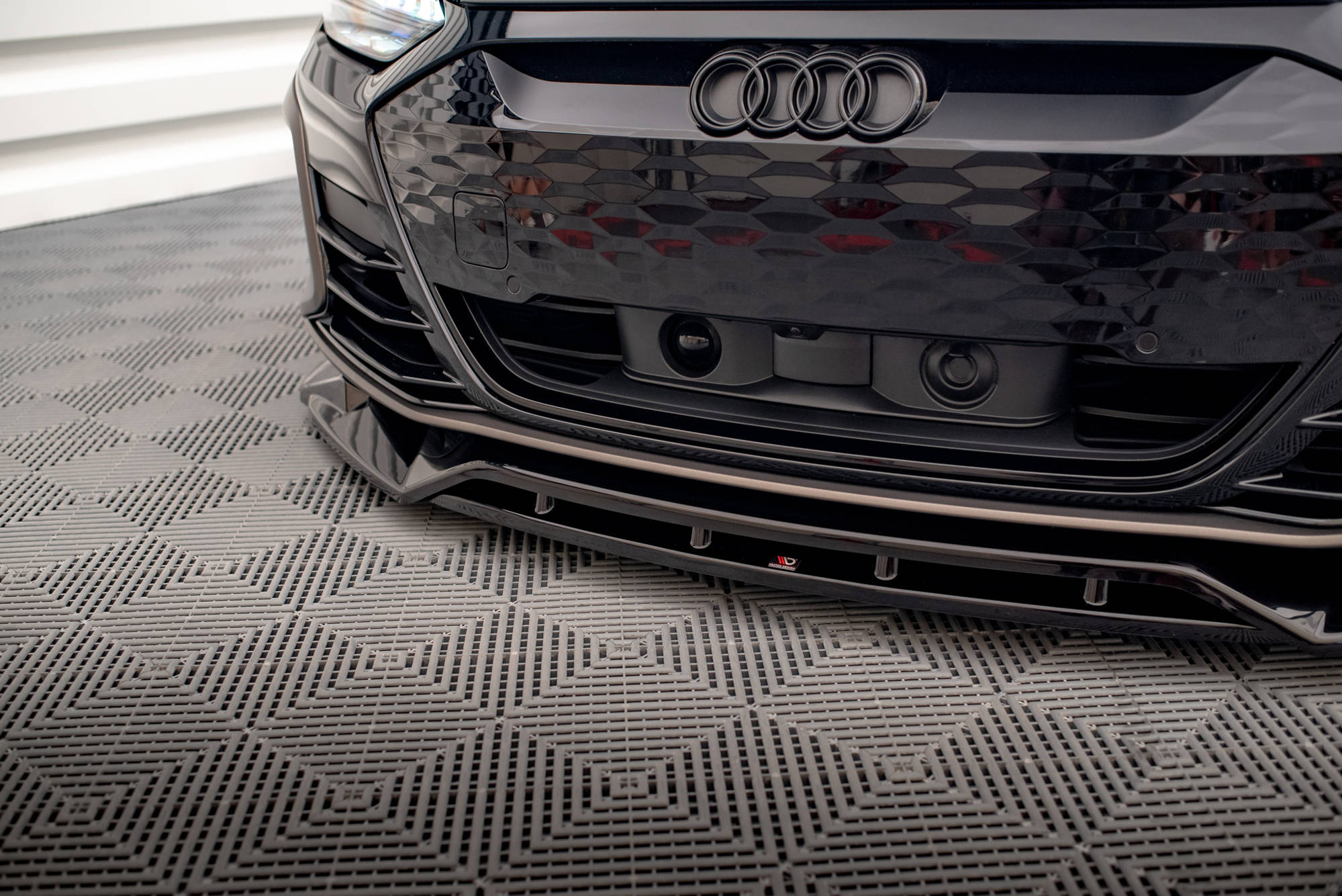 Maxton Design Street+ Spoilerlippe Front Ansatz V.2 passend für Audi e-Tron GT / RS GT Mk1 schwarz Hochglanz