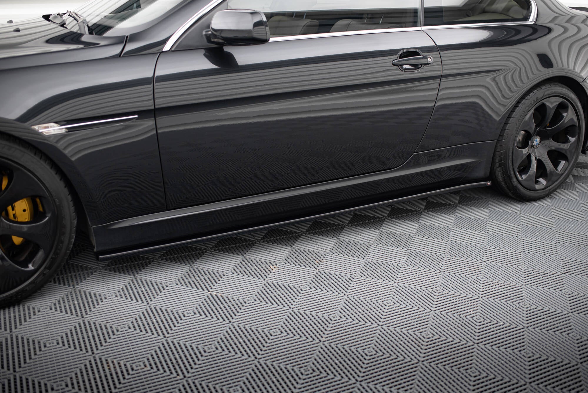 Maxton Design Street+ Seitenschweller Leisten passend für BMW 6er Coupe E63 / Cabrio E64 schwarz Hochglanz