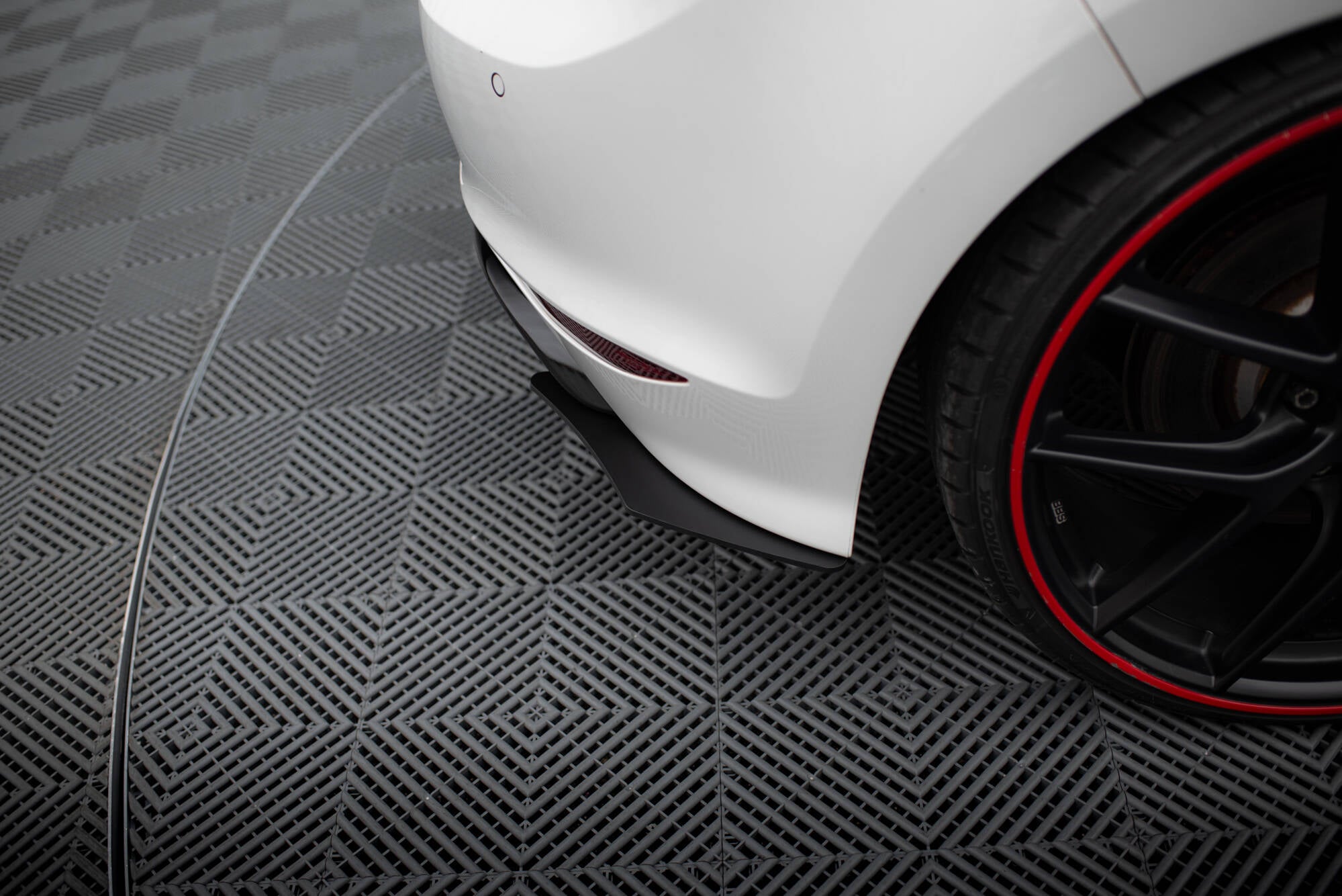 Maxton Design VW GOLF 7 R HATCHBACK Diffusor Heck Ansatz passend für Heckschürze passend für & Heck Ansatz Flaps Diffusor passend für
