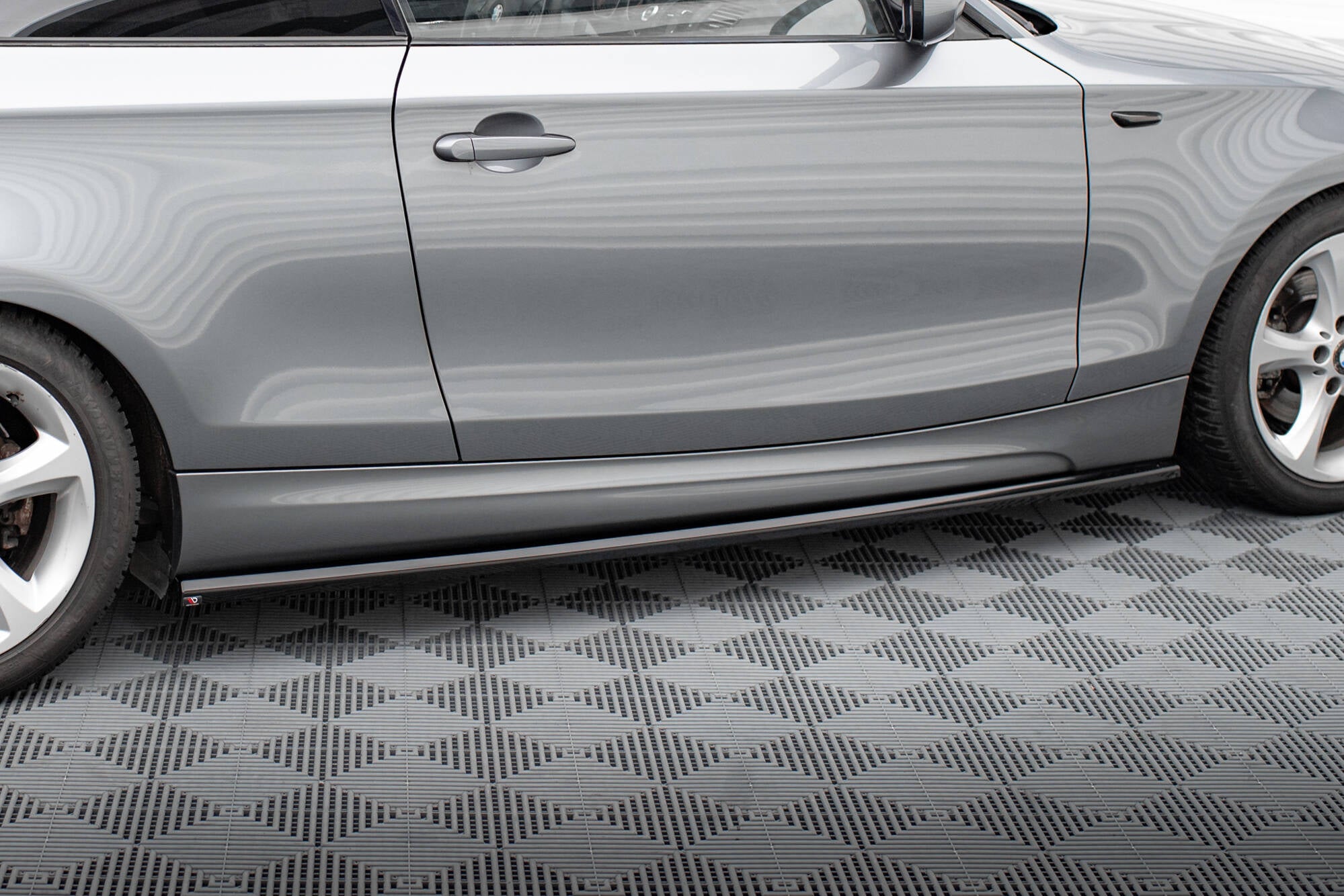 Maxton Design Street+ Seitenschweller Leisten passend für BMW 1er M-Paket E82 schwarz Hochglanz