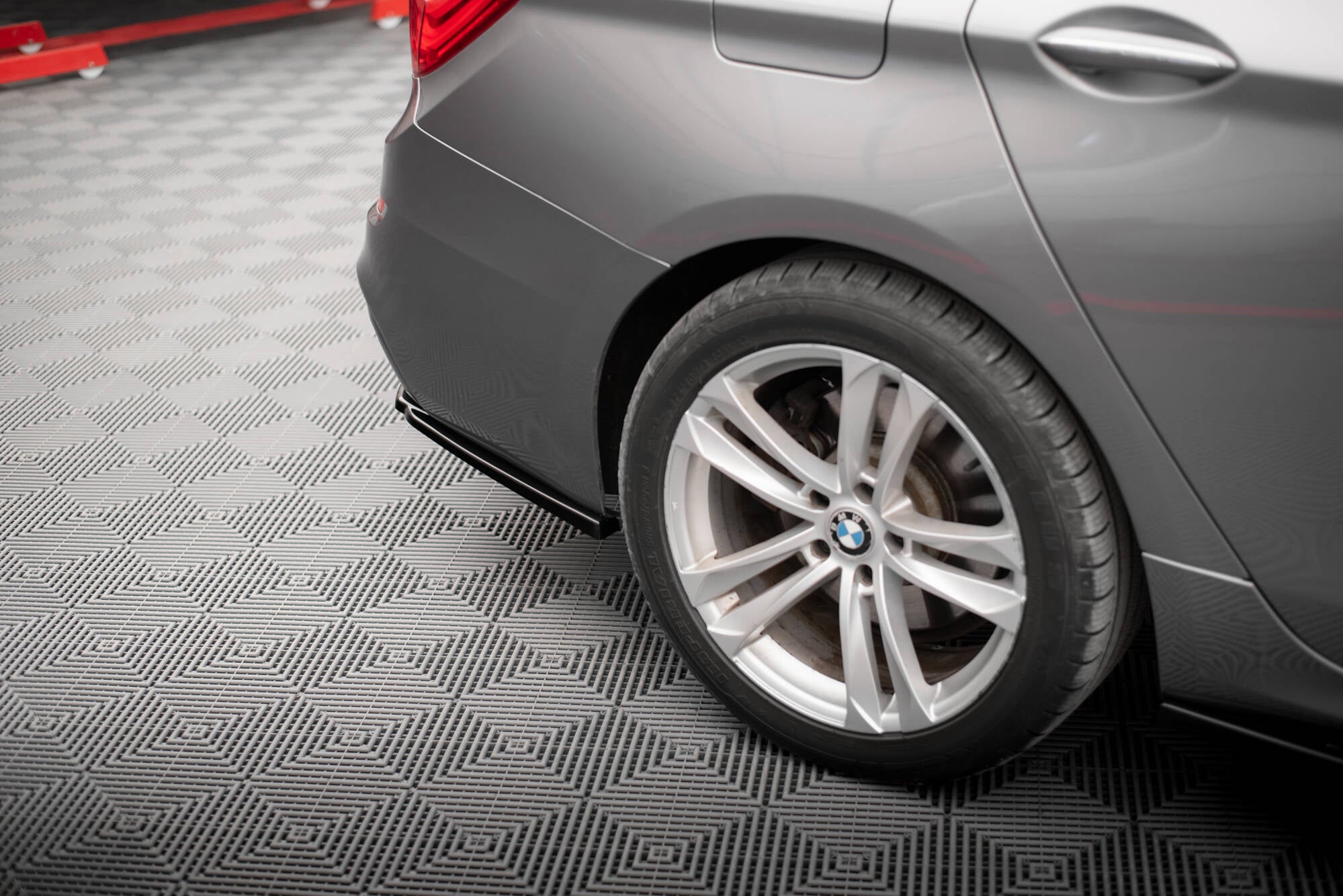 Maxton Design Heck Ansatz Flaps Diffusor passend für BMW 5er GT M-Paket F07 schwarz Hochglanz