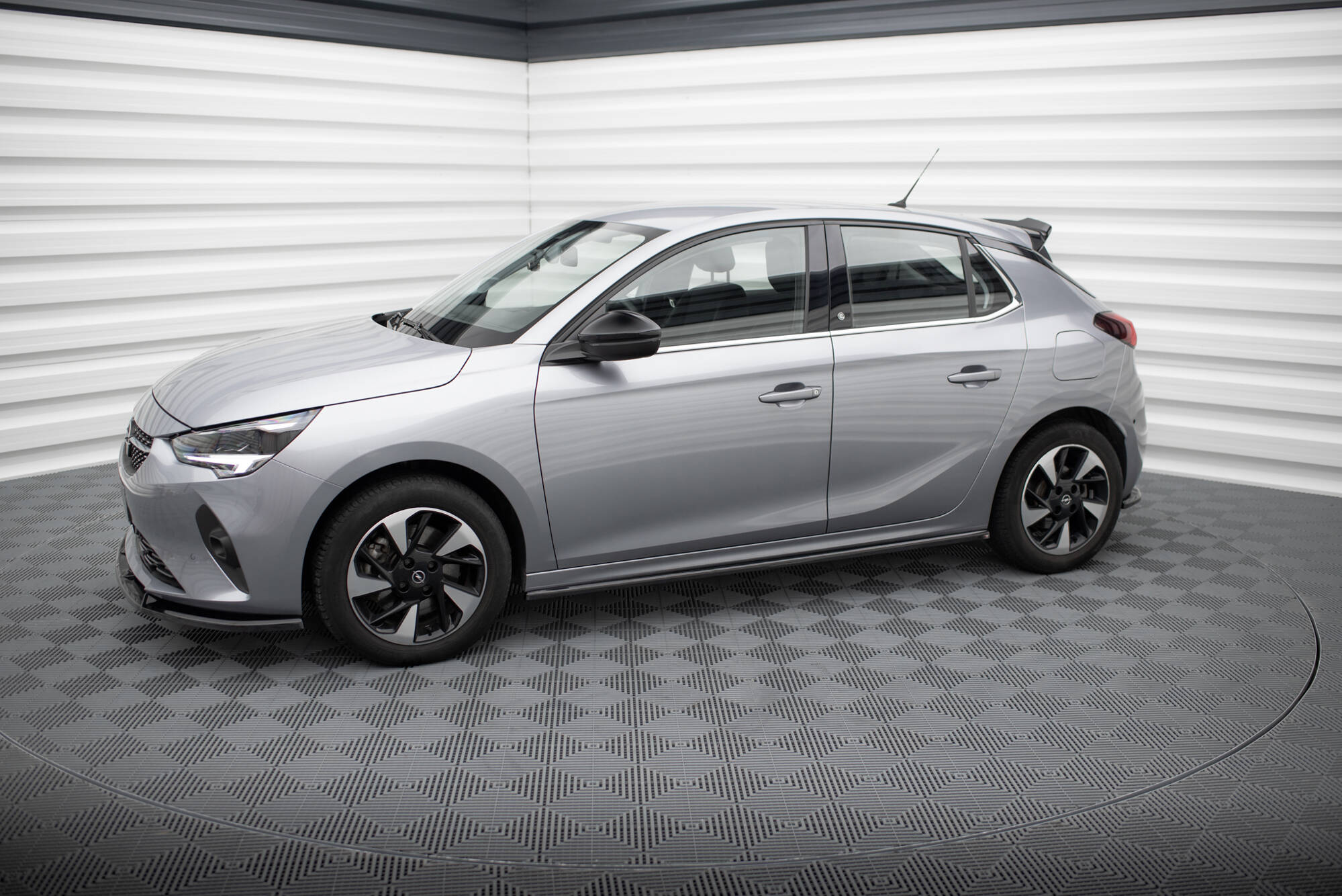 Maxton Design Street+ Seitenschweller Leisten passend für Opel Corsa F ( Mk6) schwarz Hochglanz