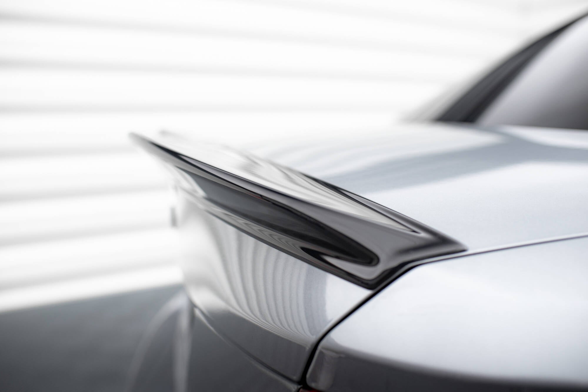 Maxton Design Spoiler CAP 3D passend für BMW 1er M-Paket E82 schwarz Hochglanz