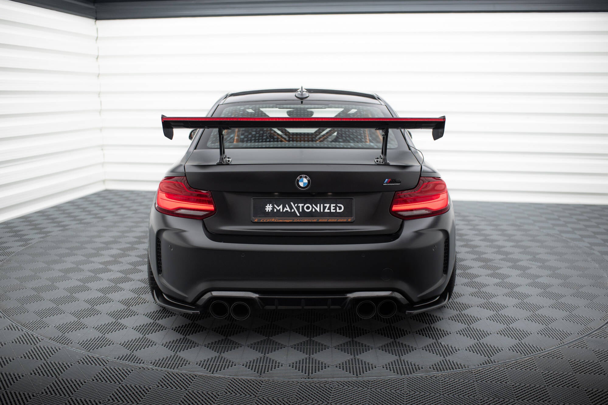 Maxton Design Carbon Spoiler With Internal Brackets Uprights + LED BMW M2 F87 / 2 / 2 M-Paket F22 für BMW M2 F87