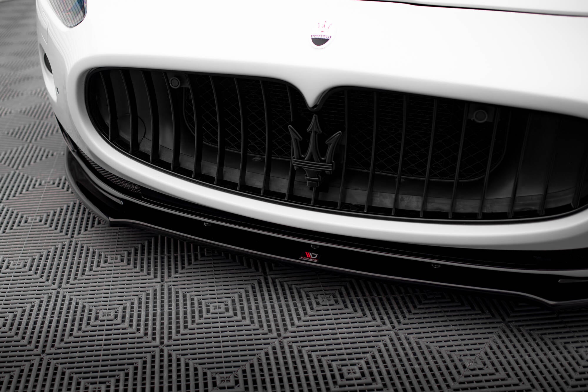 Maxton Design Street+ Spoilerlippe Front Ansatz passend für Maserati Granturismo Mk1 schwarz Hochglanz
