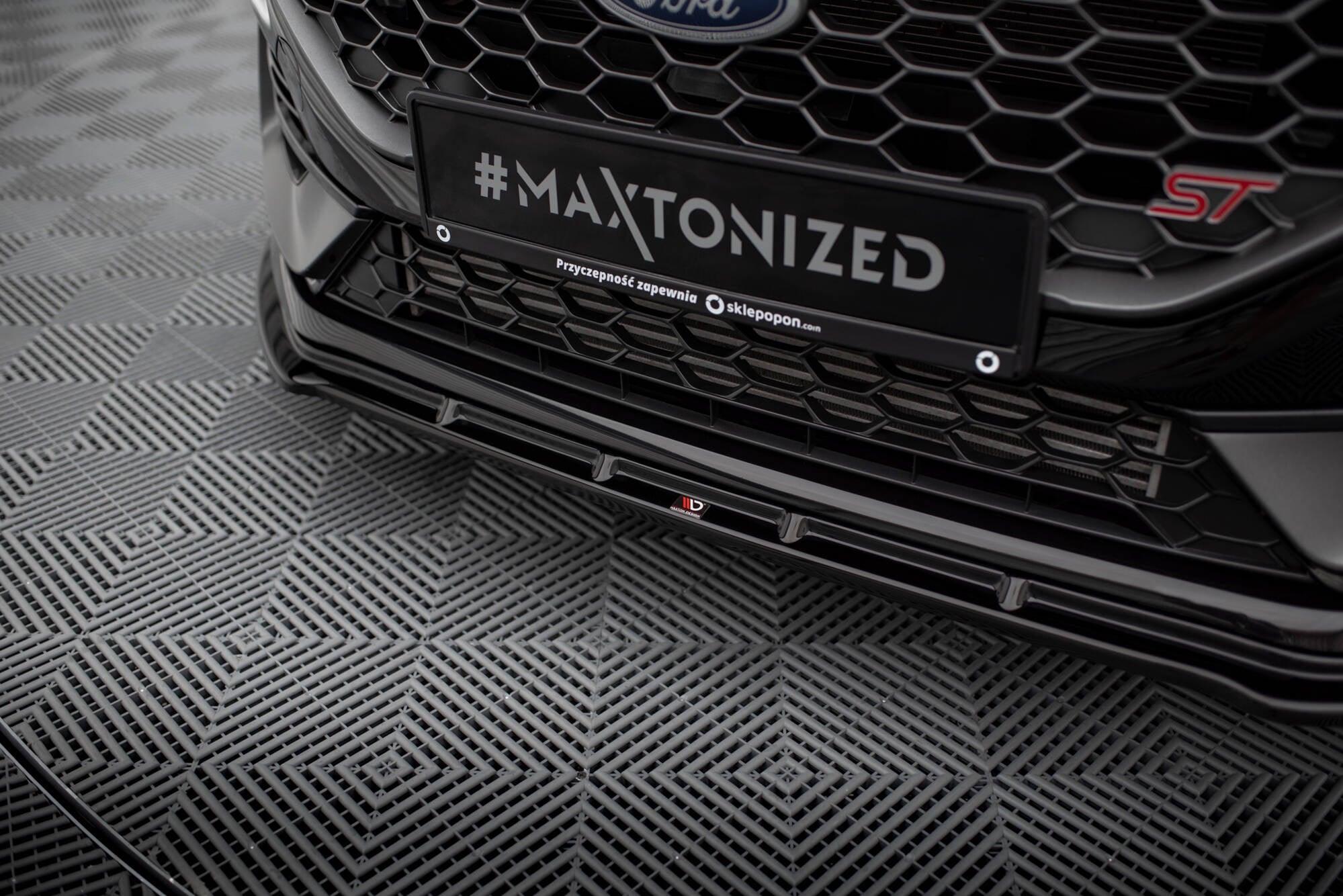 Maxton Design Street+ Spoilerlippe Front Ansatz V.2 passend für Ford Fiesta ST / ST-line Mk8 Facelift schwarz Hochglanz