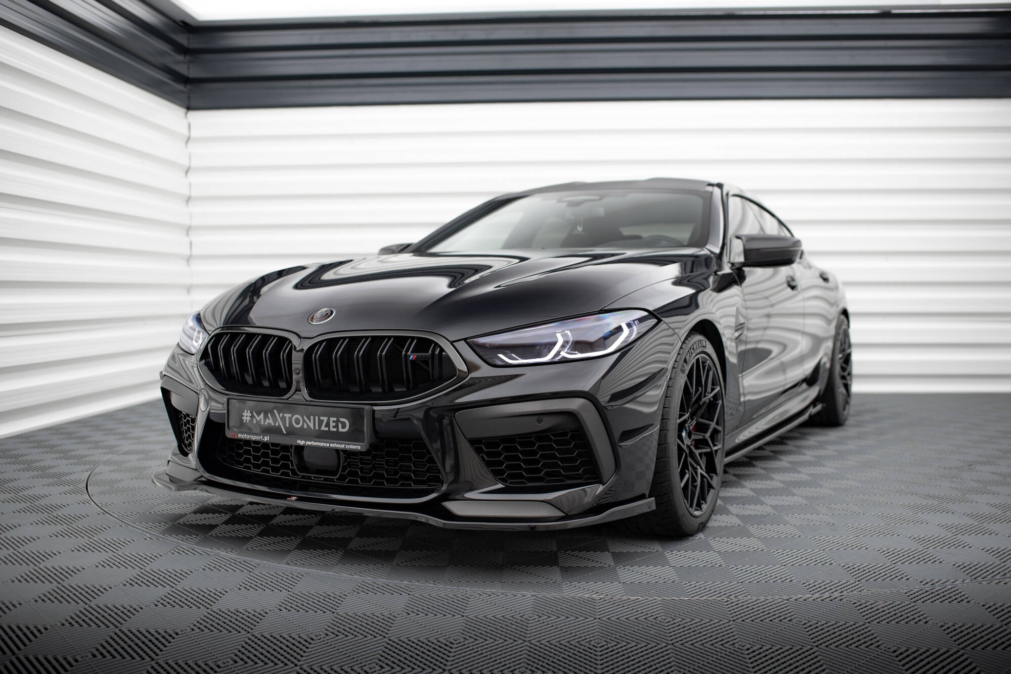 Maxton Design Stoßstangen Flaps Wings vorne Canards passend für BMW M8 Gran Coupe F93 / Coupe F92
