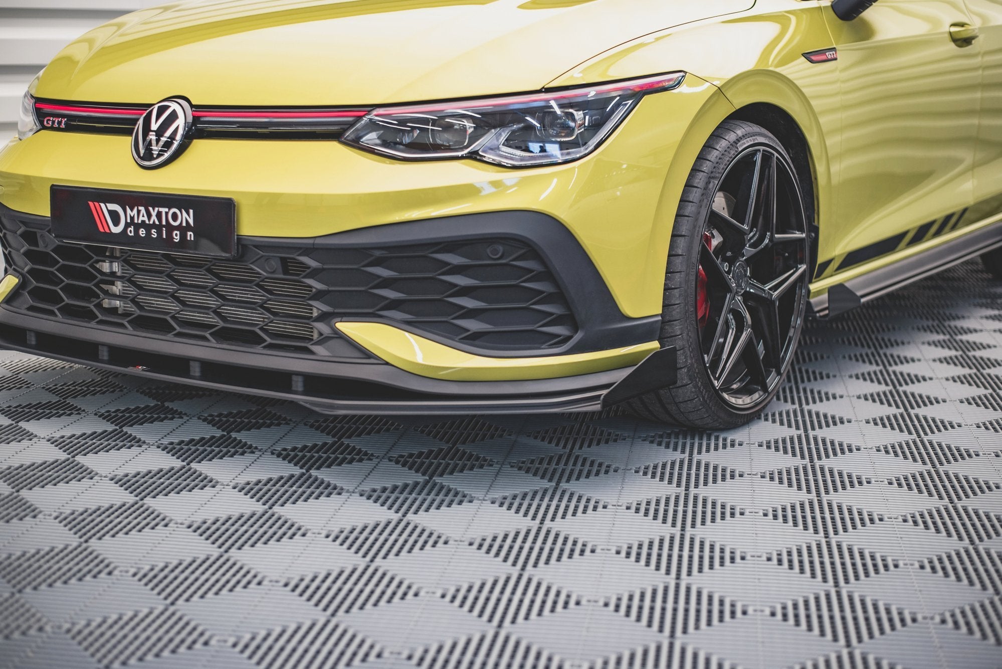 Maxton Design Flaps VW Golf GTI Clubsport Mk8 schwarz Hochglanz für Volkswagen Golf Mk8